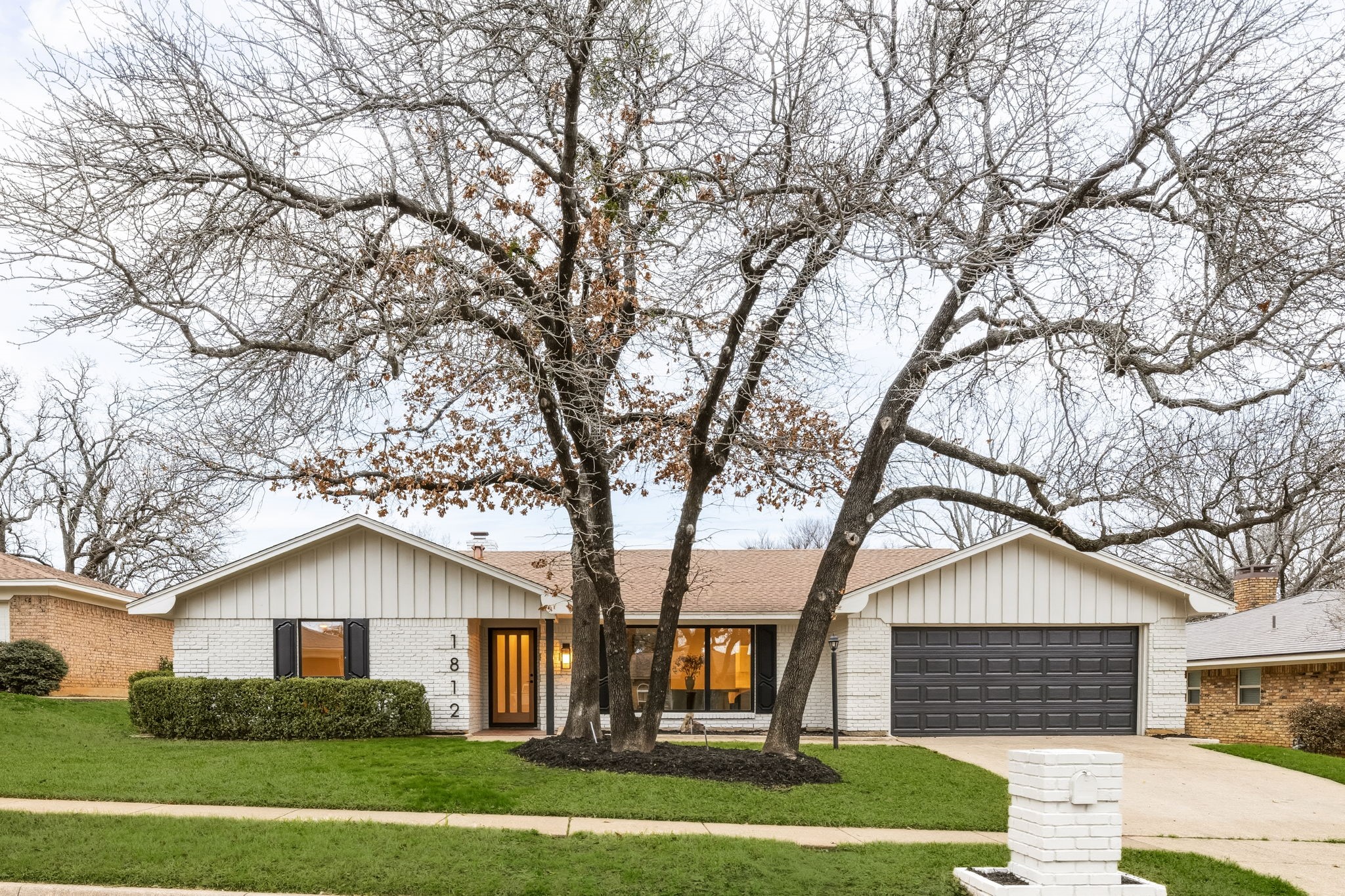 1812 Park Hill Drive Arlington TX 76012