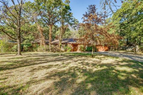 607 Club Oak Drive River Oaks TX 76114