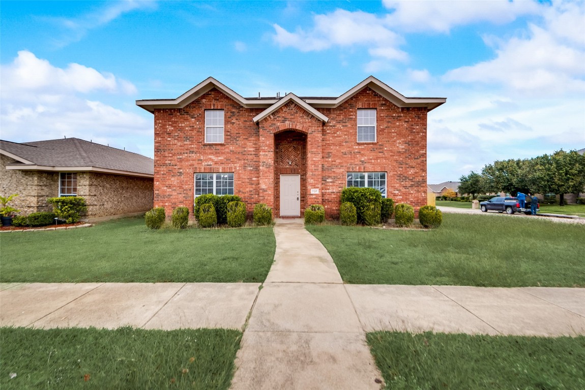 737 Pine Hollow Drive Desoto TX 75115