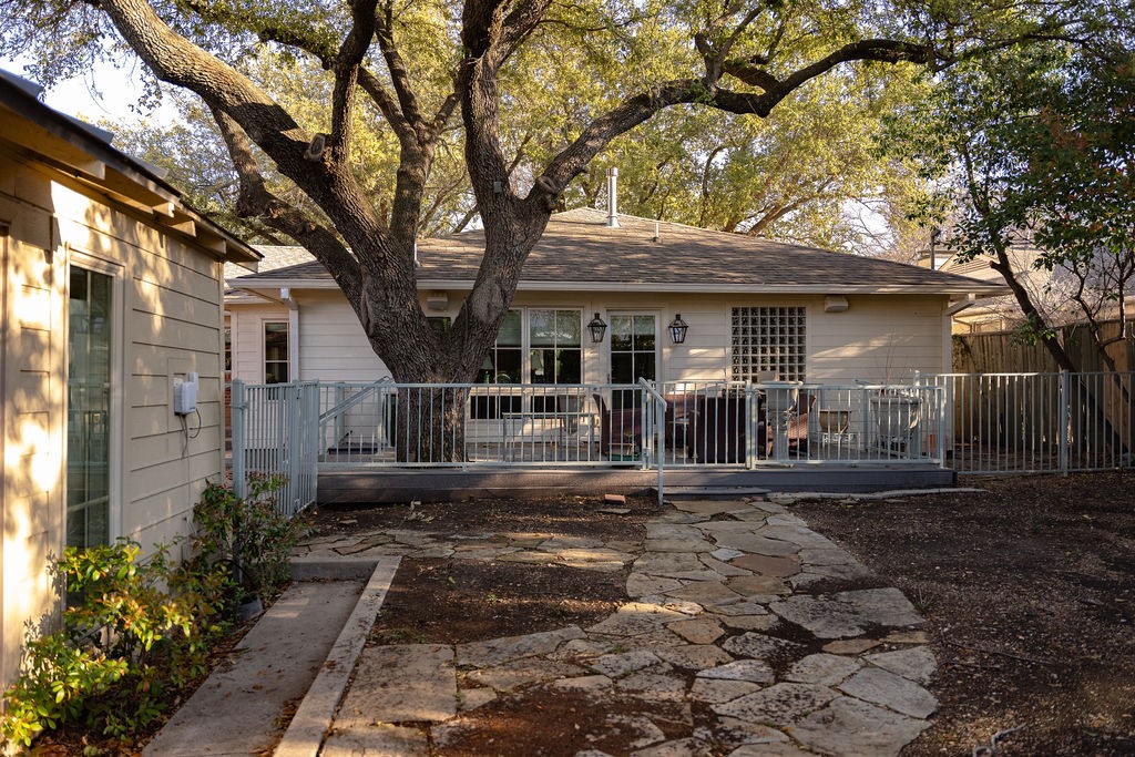 5532 Glenwick Lane Dallas TX 75209
