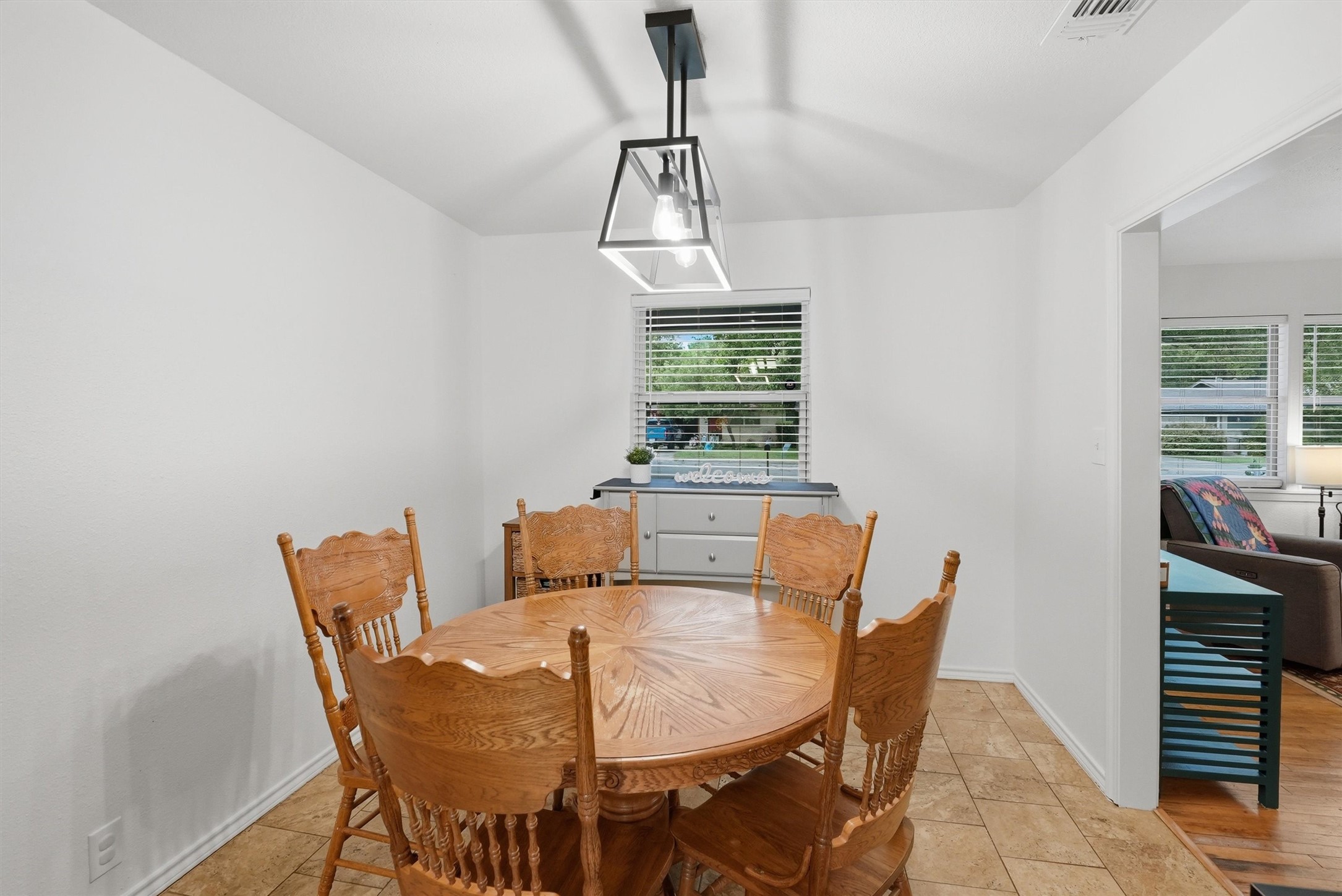 807 Elizabeth Boulevard Granbury TX 76048