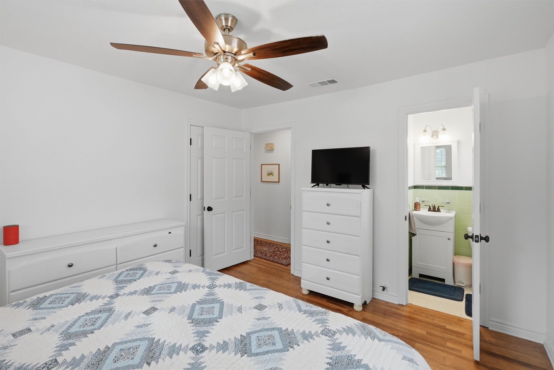 807 Elizabeth Boulevard Granbury TX 76048
