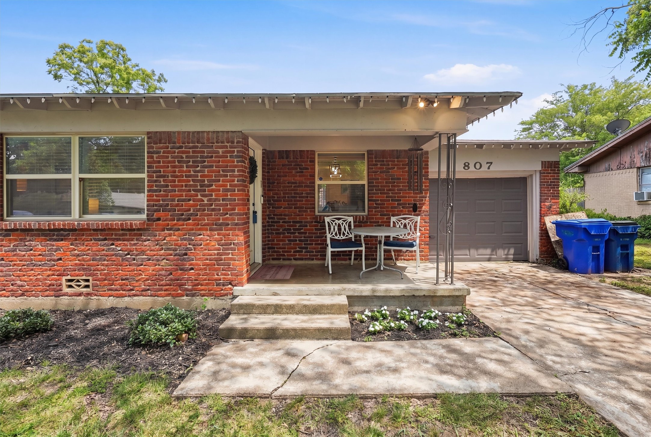 807 Elizabeth Boulevard Granbury TX 76048