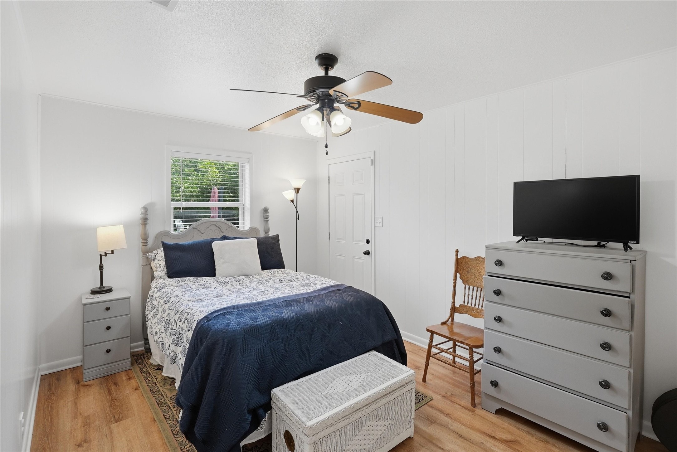 807 Elizabeth Boulevard Granbury TX 76048