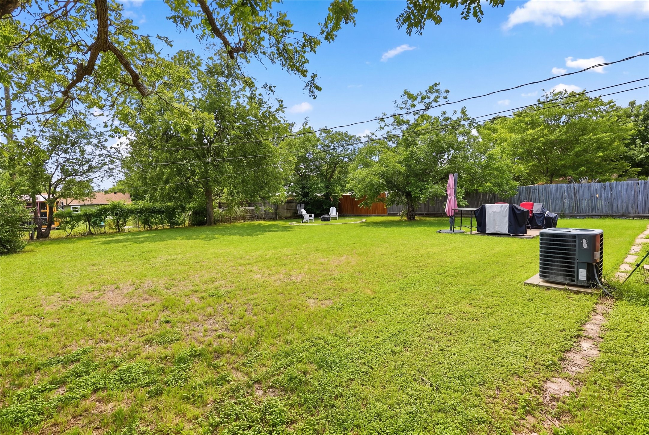 807 Elizabeth Boulevard Granbury TX 76048