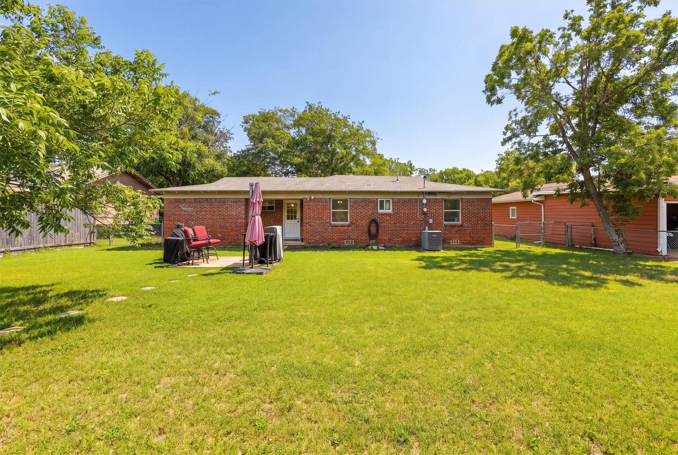 807 Elizabeth Boulevard Granbury TX 76048