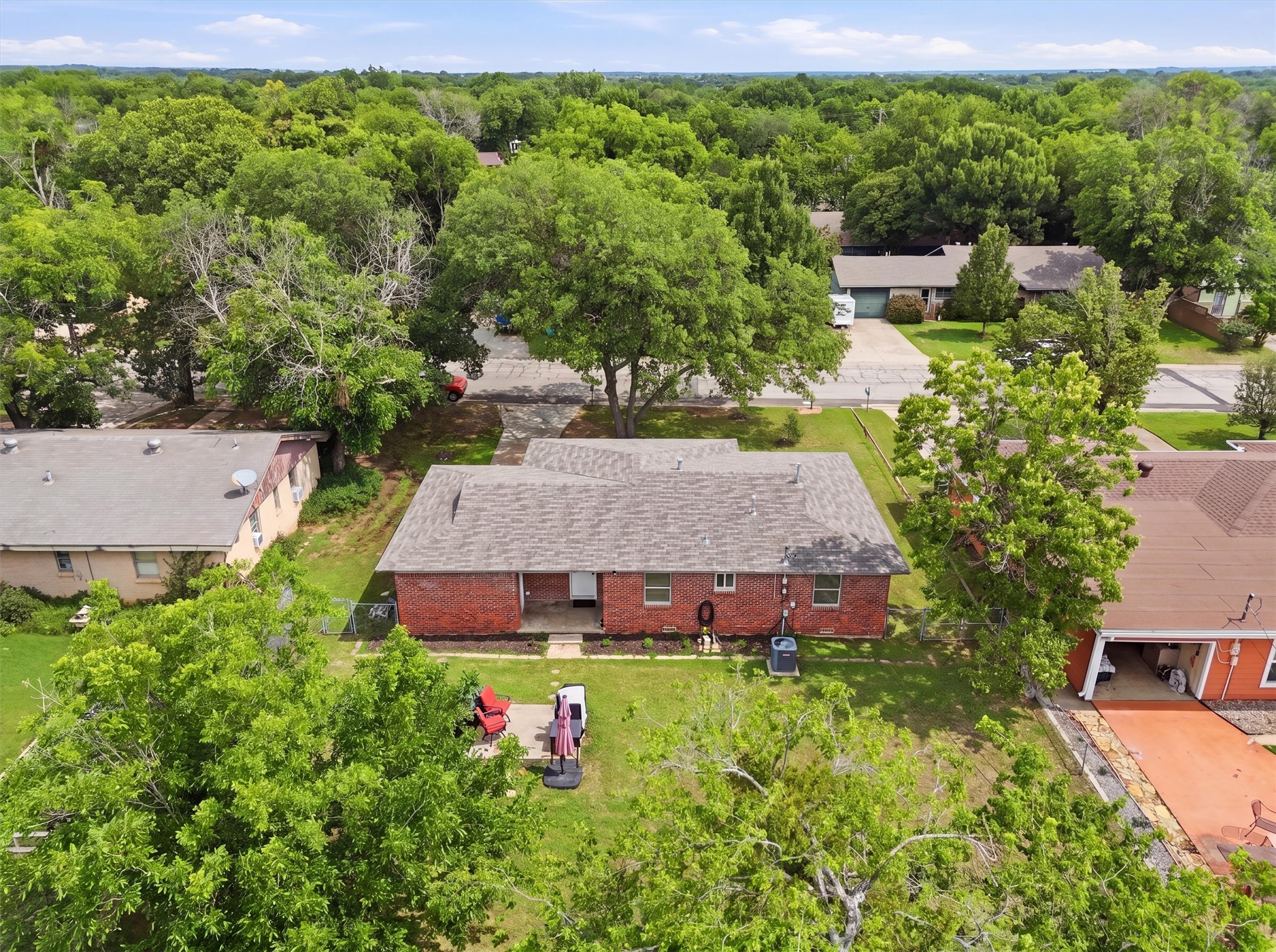 807 Elizabeth Boulevard Granbury TX 76048