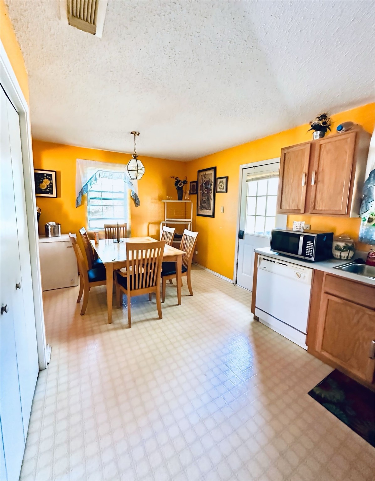 300 SW 3rd Street Hubbard TX 76648