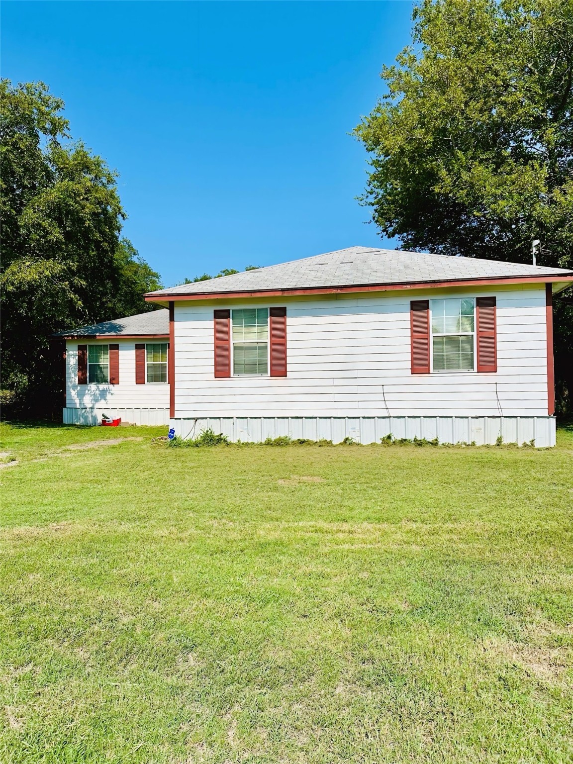 300 SW 3rd Street Hubbard TX 76648