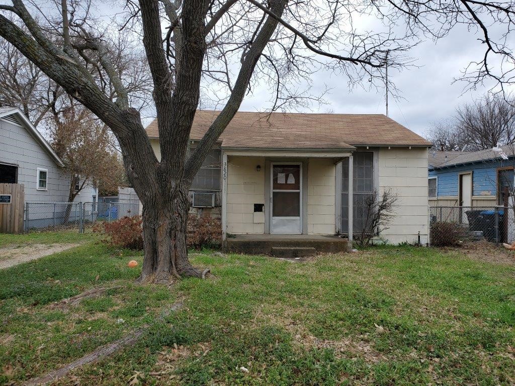 3820 6th Avenue Fort Worth TX 76110