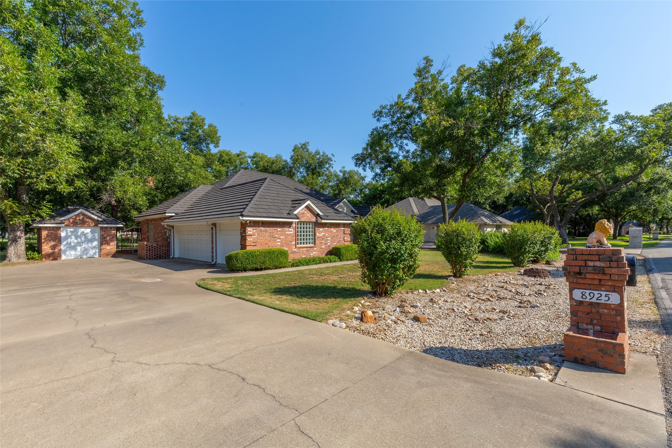8925 Green Leaves Drive Granbury TX 76049