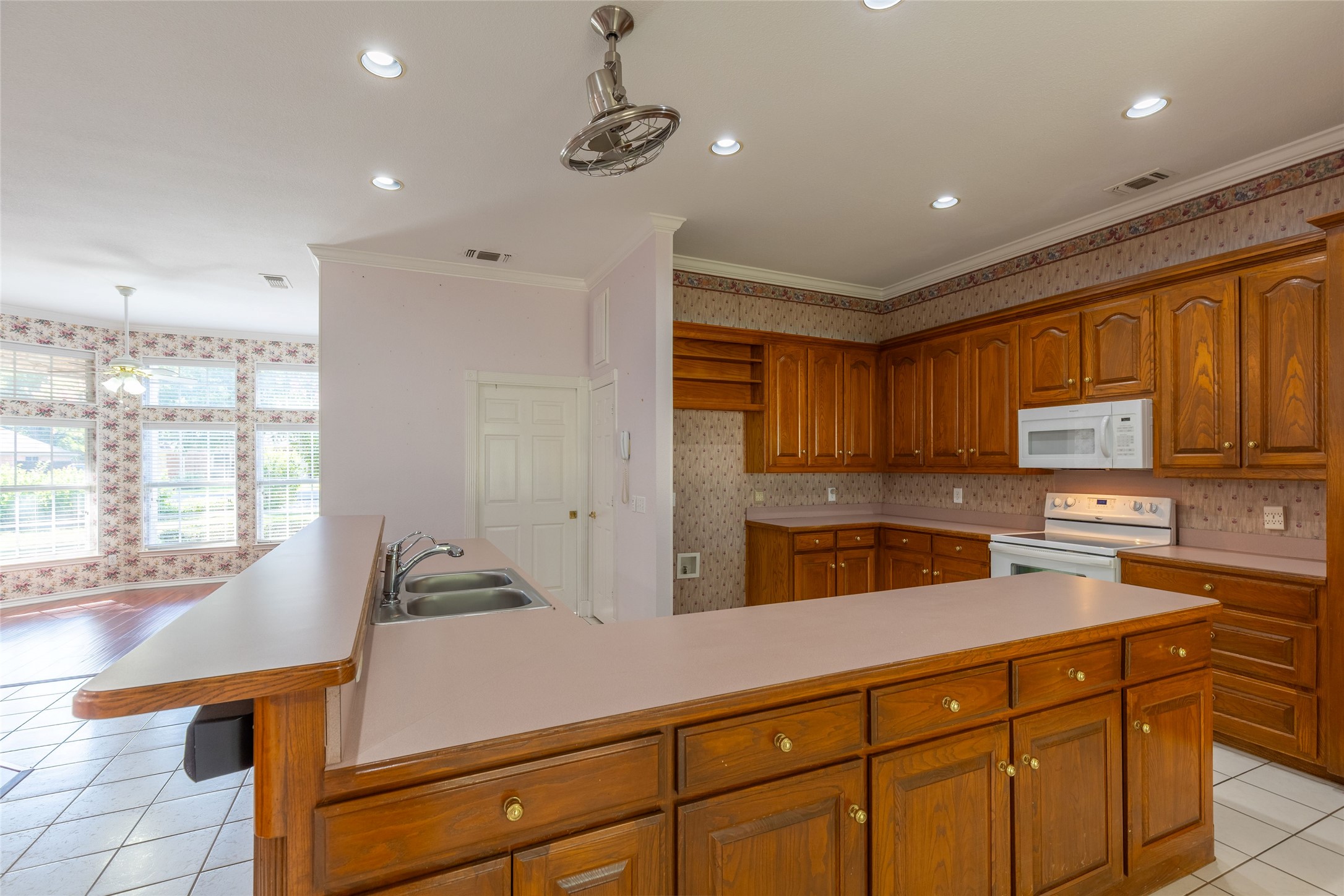 8925 Green Leaves Drive Granbury TX 76049