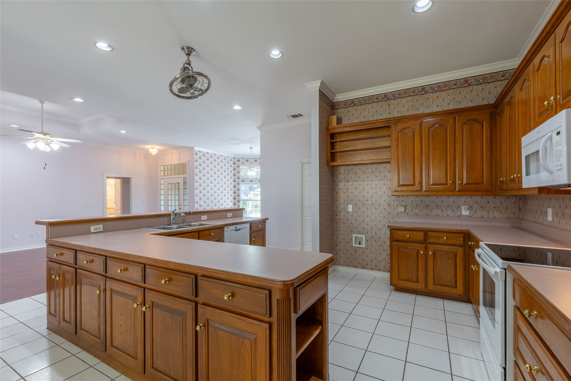 8925 Green Leaves Drive Granbury TX 76049