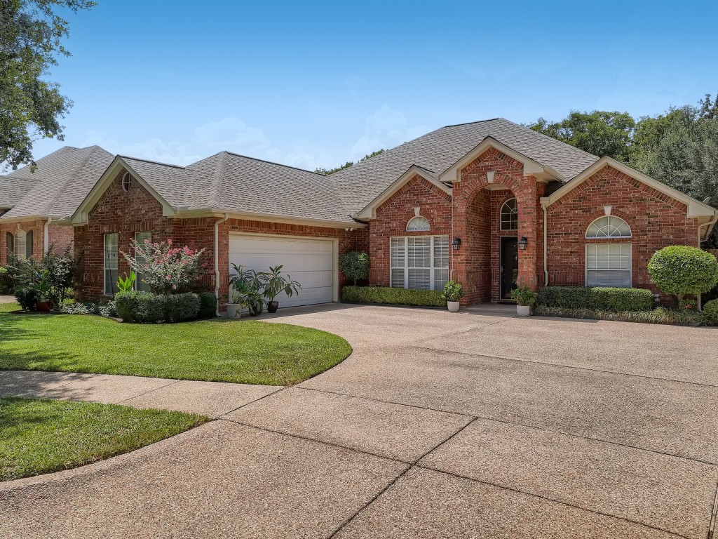 4004 Timberbrook Court Arlington TX 76015