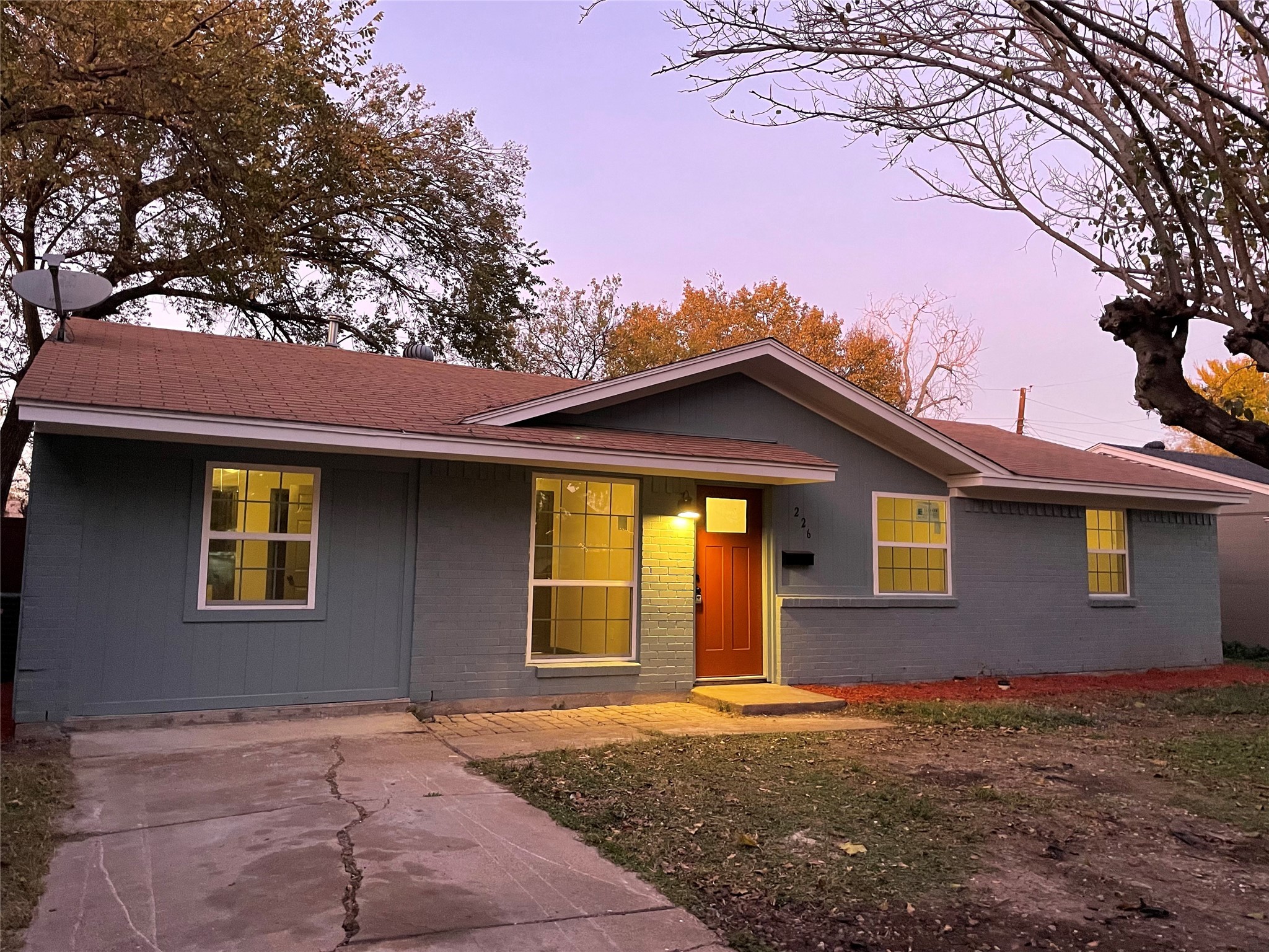 226 E Coral Way Grand Prairie TX 75051