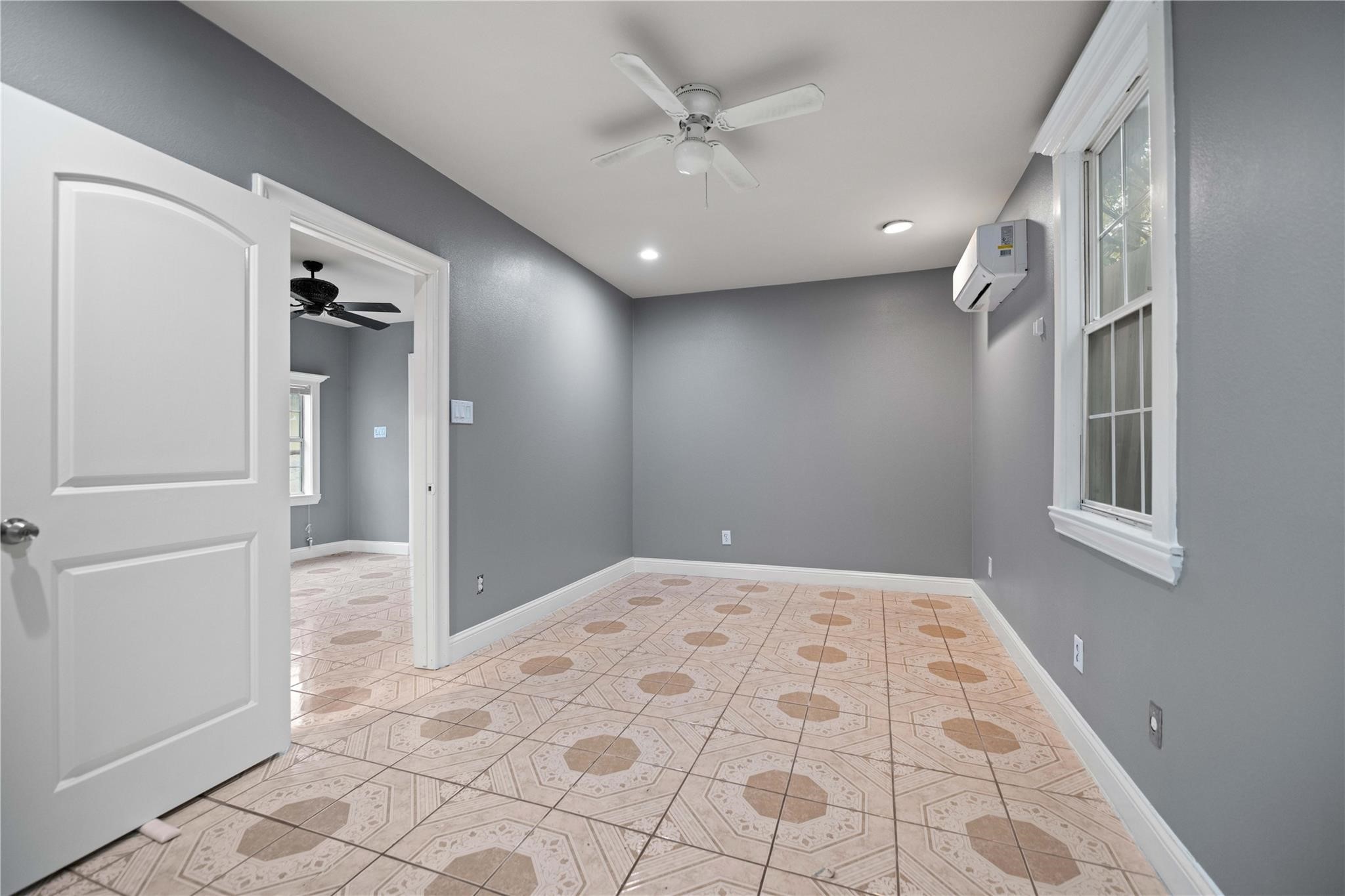 606 W Pembroke Avenue Dallas TX 75208