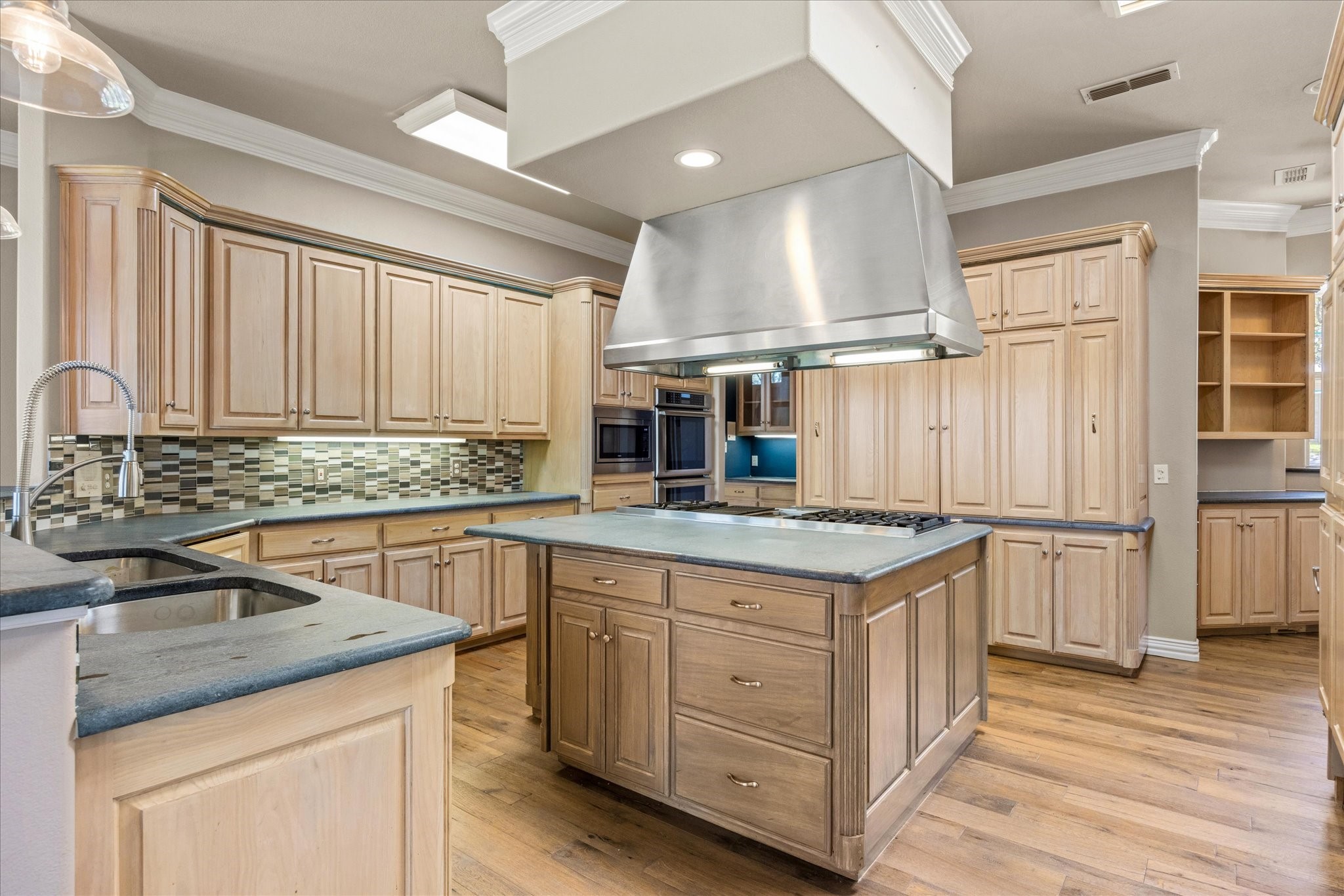 2306 Winton Terrace Court Granbury TX 76048