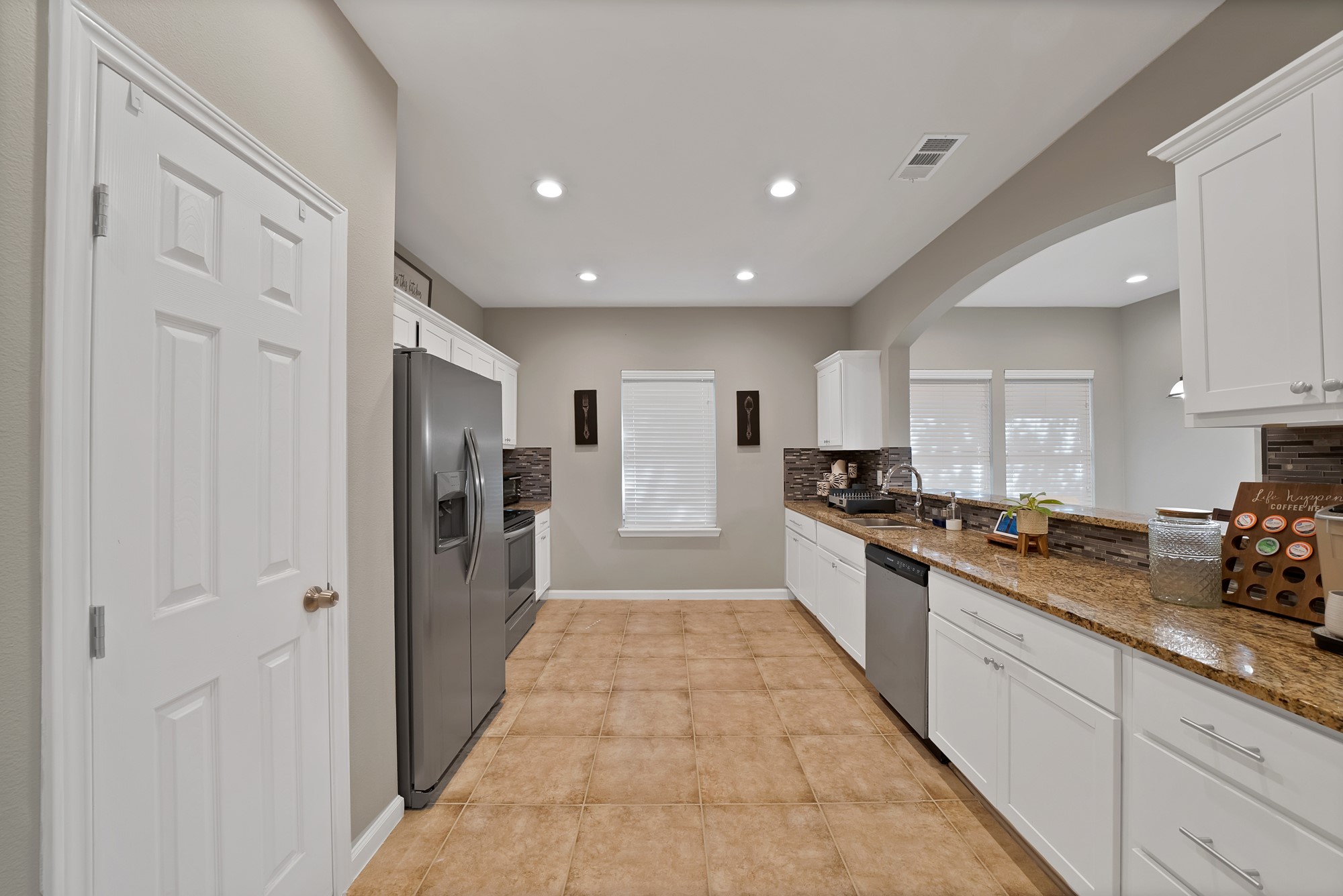 829 Lexington Drive Lancaster TX 75134