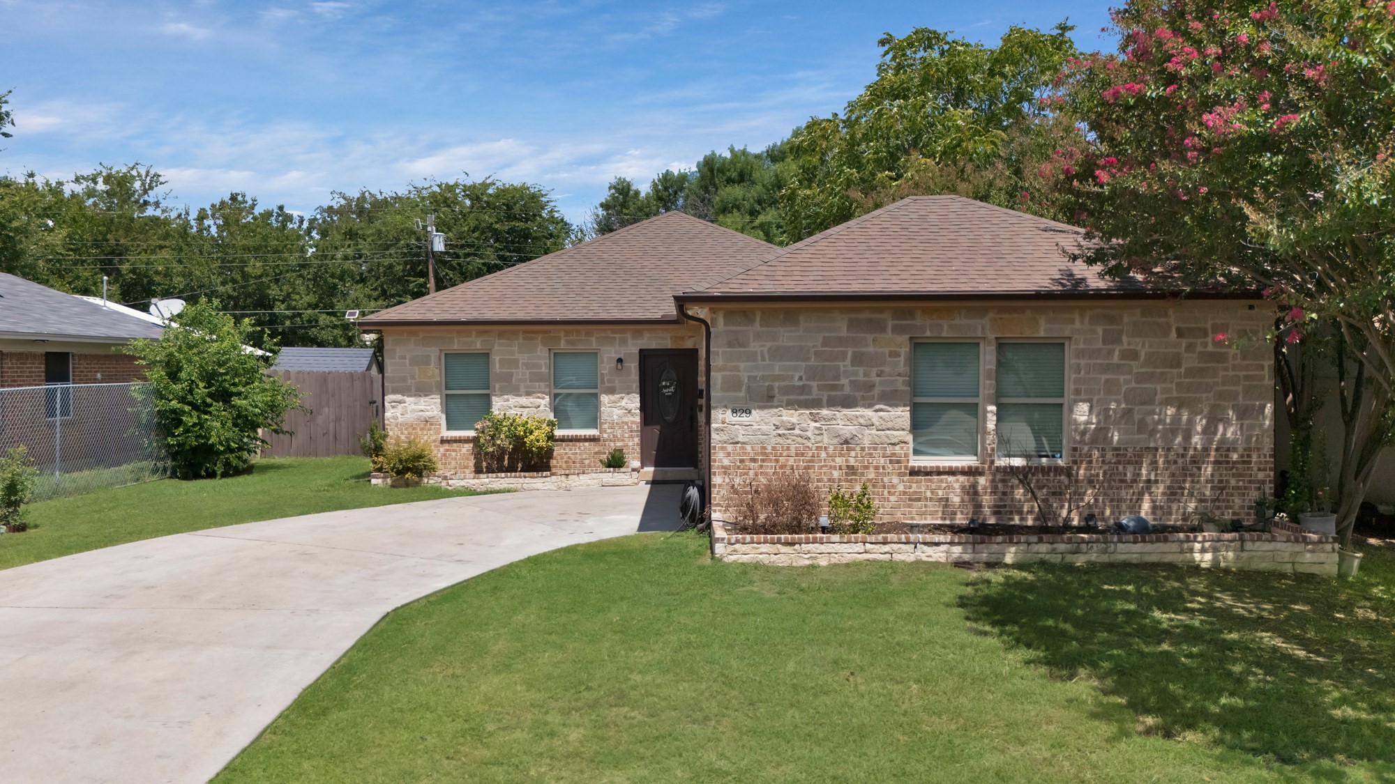 829 Lexington Drive Lancaster TX 75134