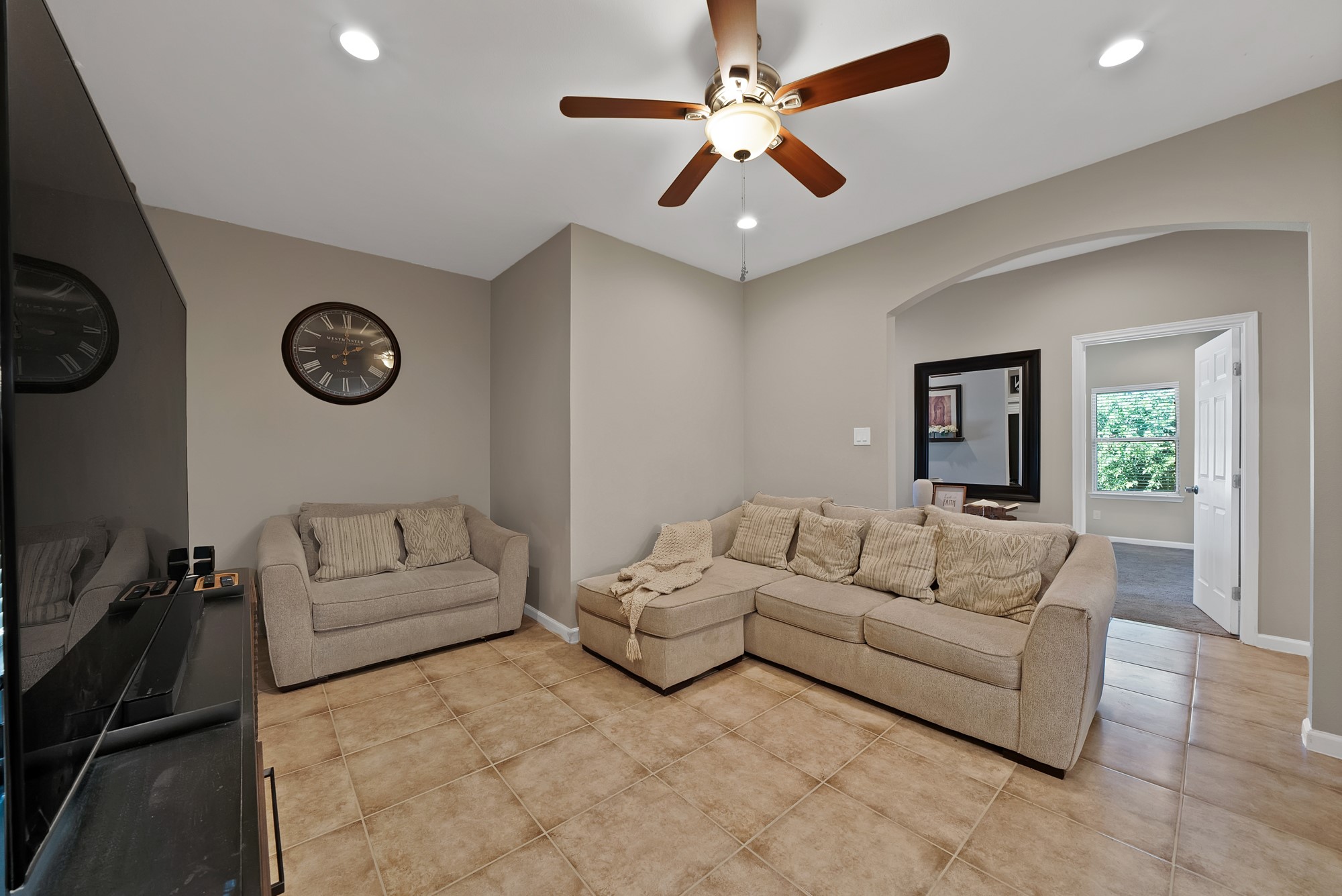 829 Lexington Drive Lancaster TX 75134
