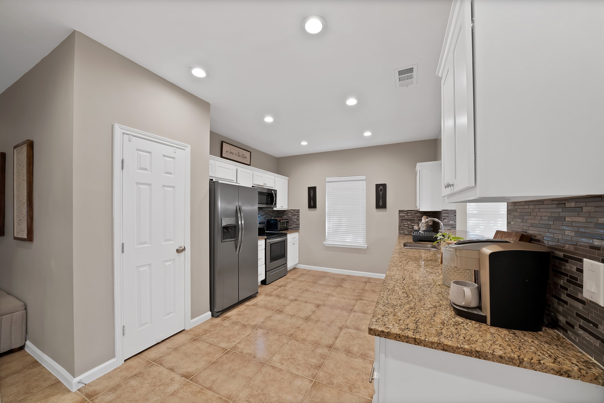 829 Lexington Drive Lancaster TX 75134