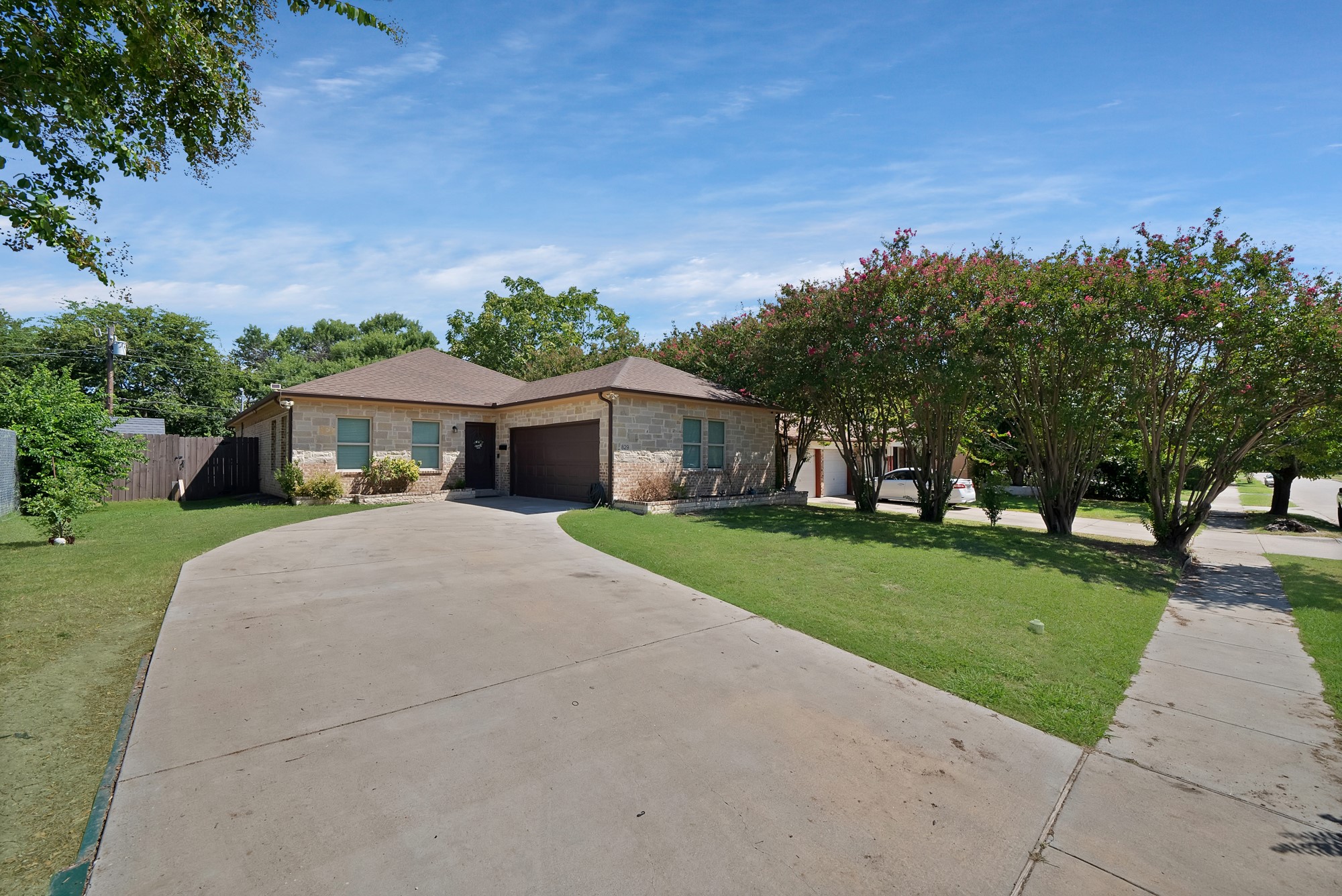 829 Lexington Drive Lancaster TX 75134