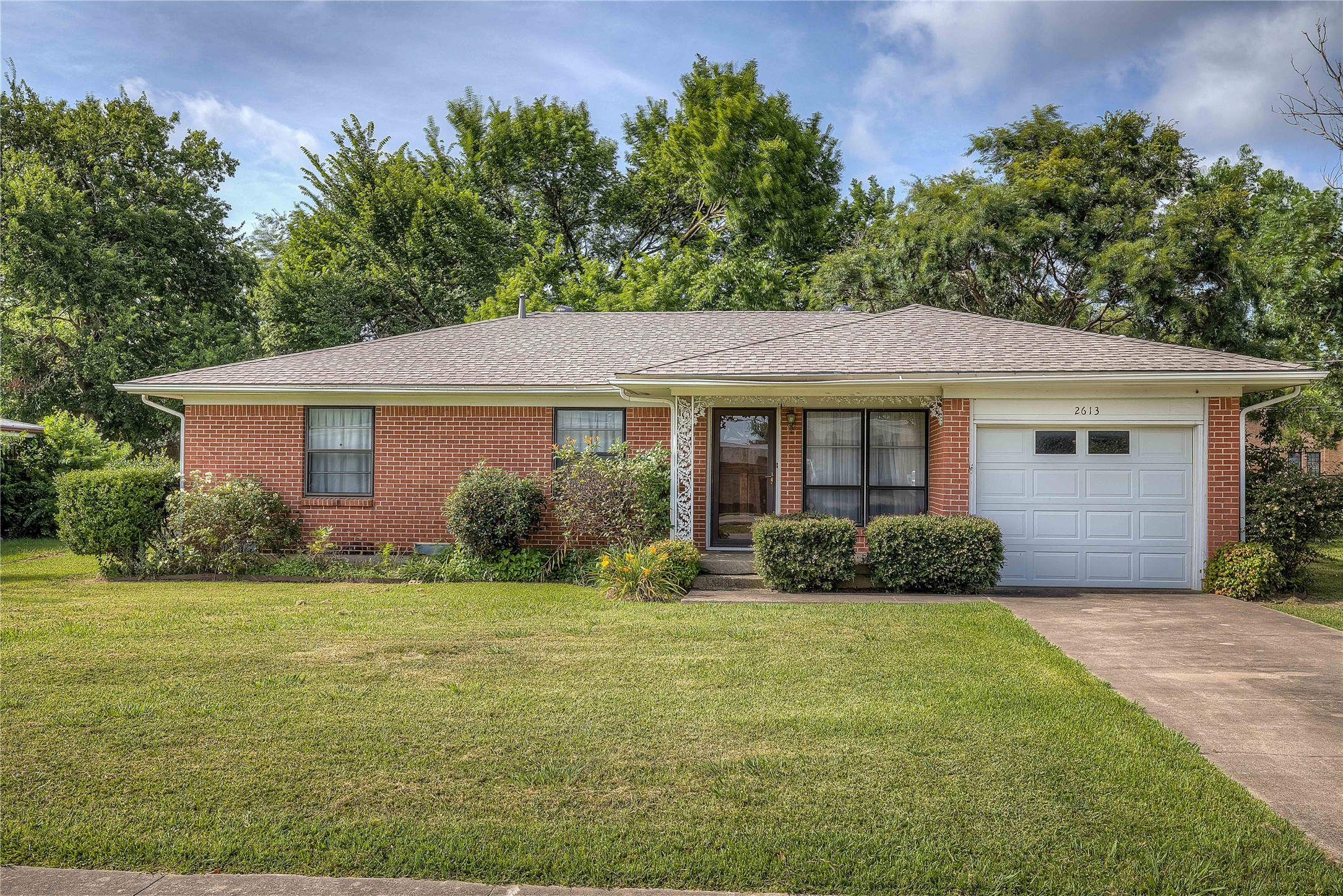 2613 Webb Avenue Greenville TX 75402