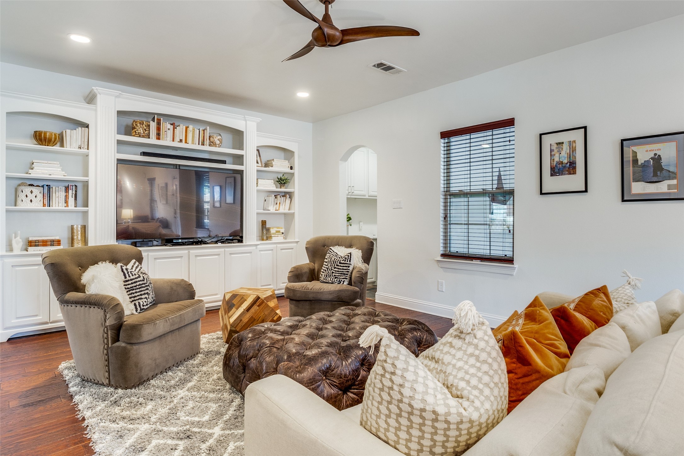 6002 Mercedes Avenue Dallas TX 75206
