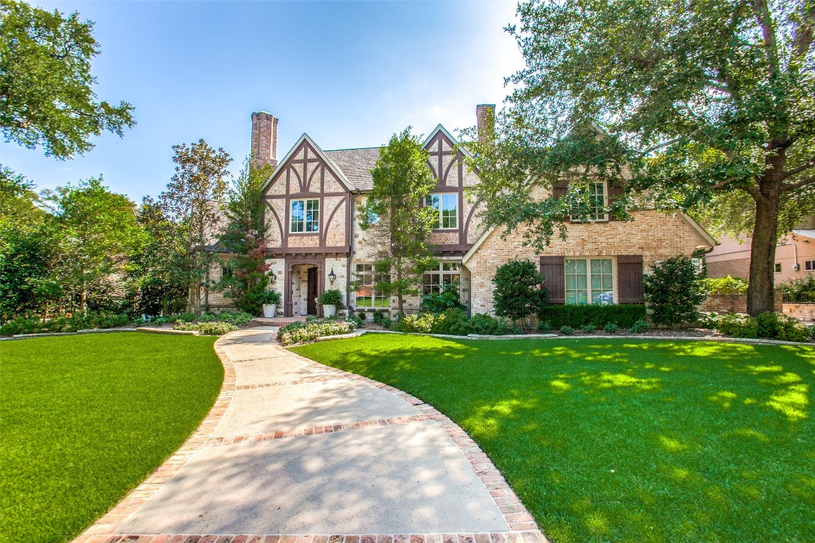 423 Fall Creek Drive Richardson TX 75080