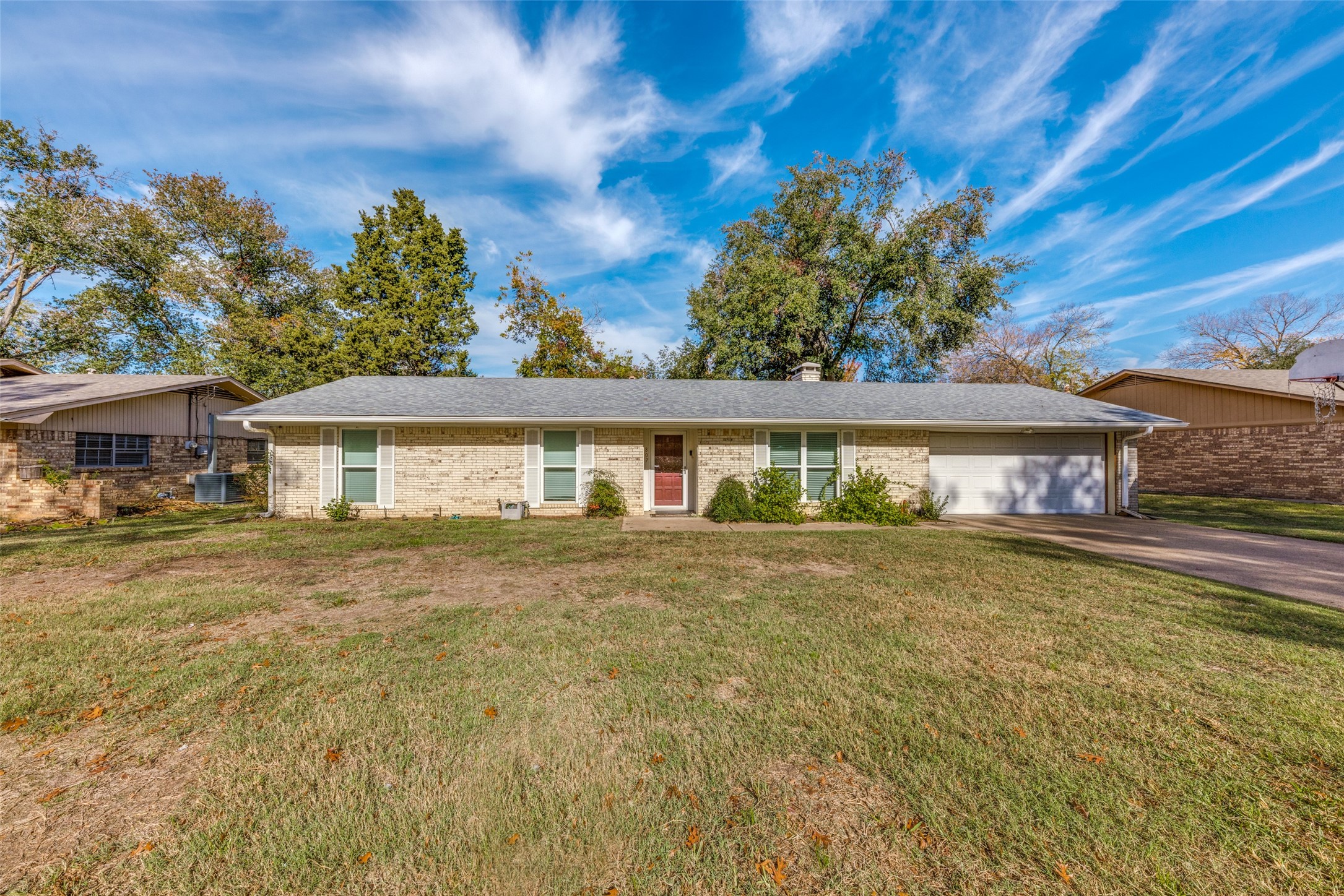 807 Clifford Street Athens TX 75751