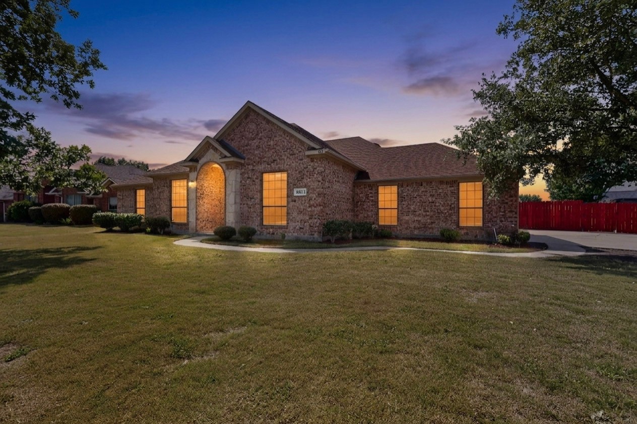 401 Champions Court Crandall TX 75114