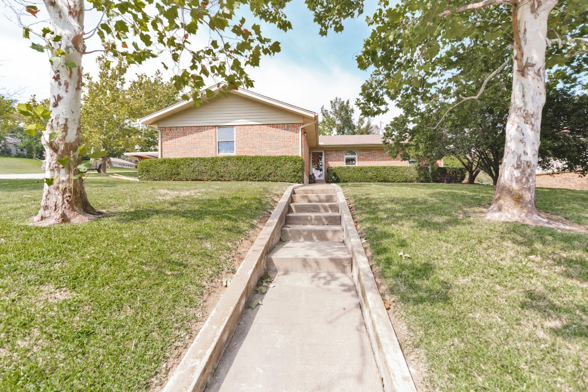 1610 S Cliff Street Decatur TX 76234