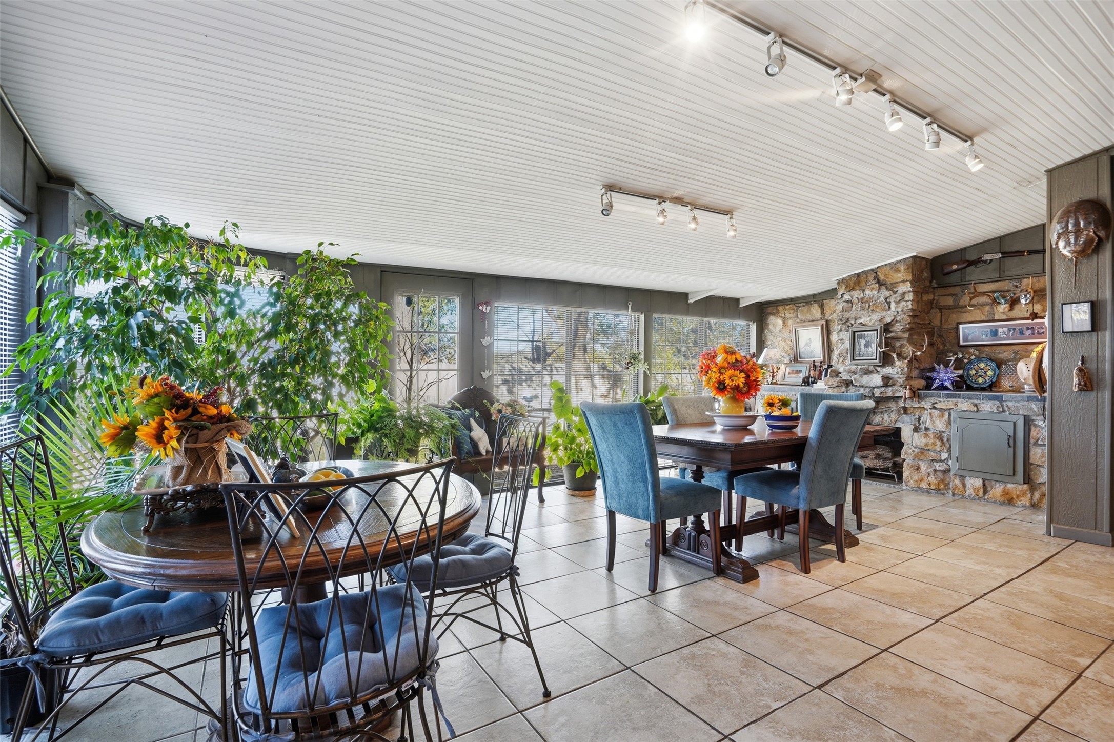336 S 8th Avenue Palo Pinto TX 76484