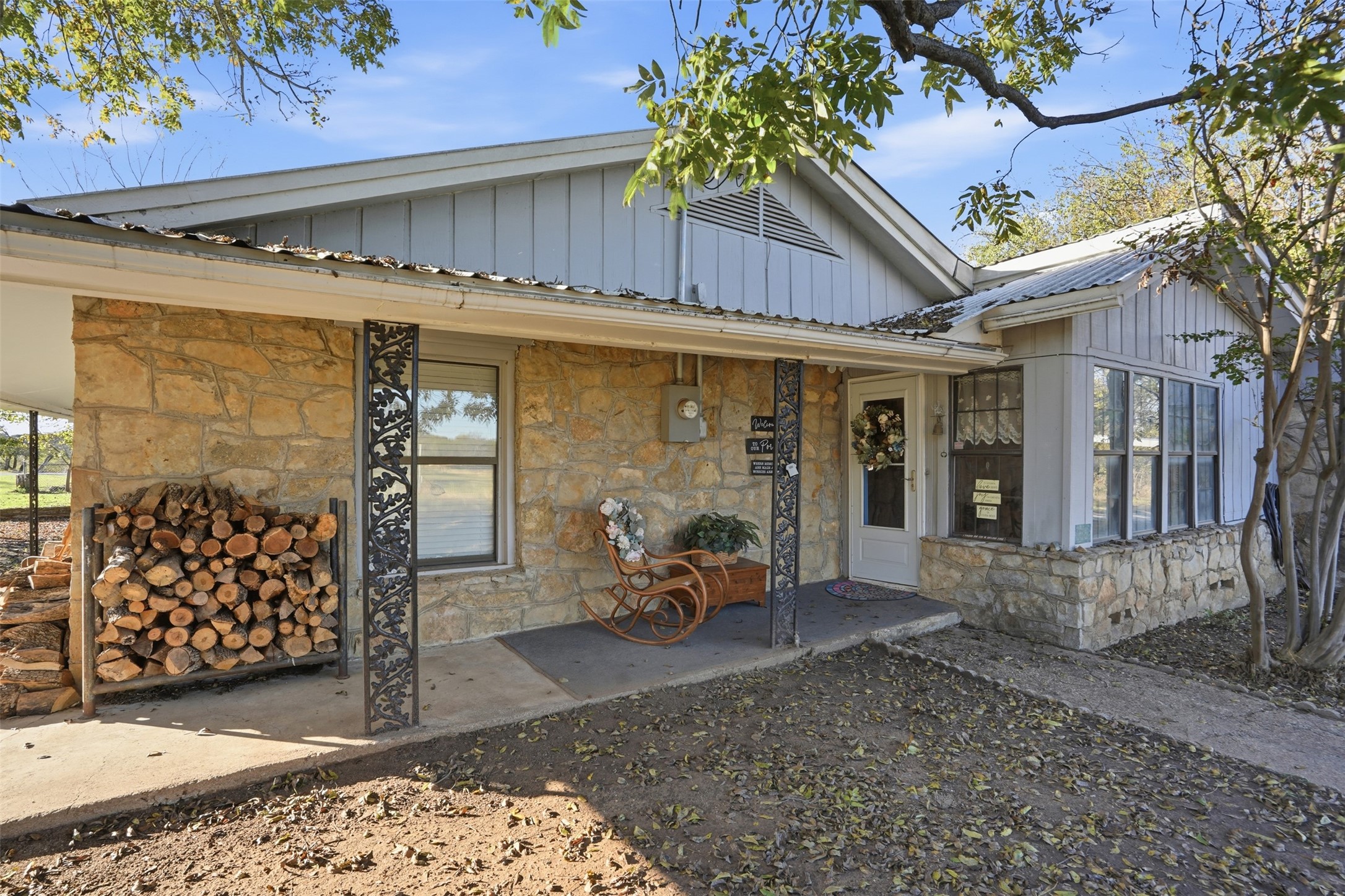 336 S 8th Avenue Palo Pinto TX 76484