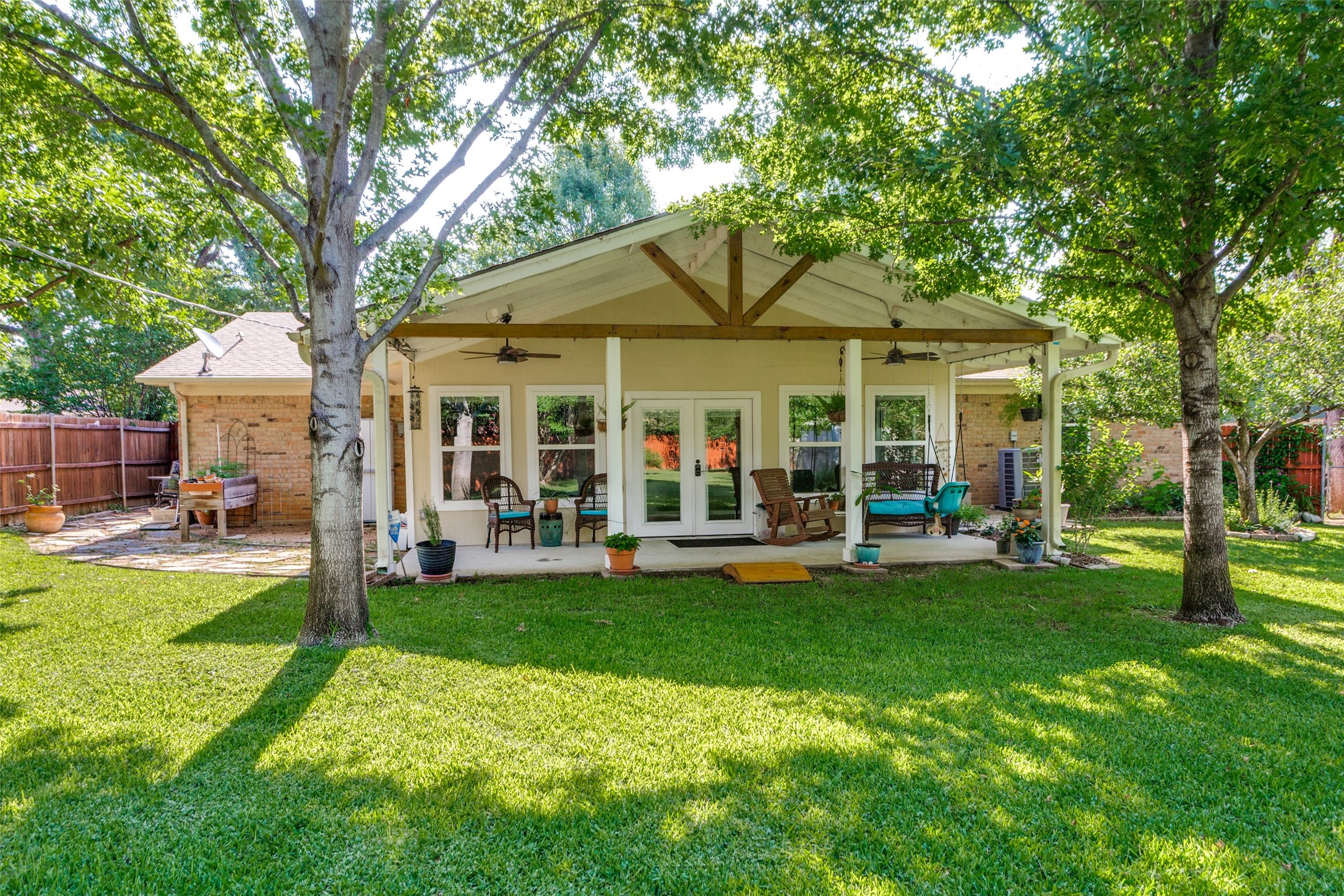 417 Arcadia Street Hurst TX 76053
