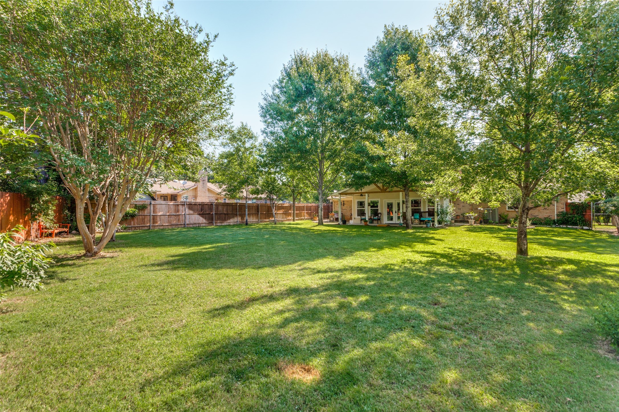 417 Arcadia Street Hurst TX 76053