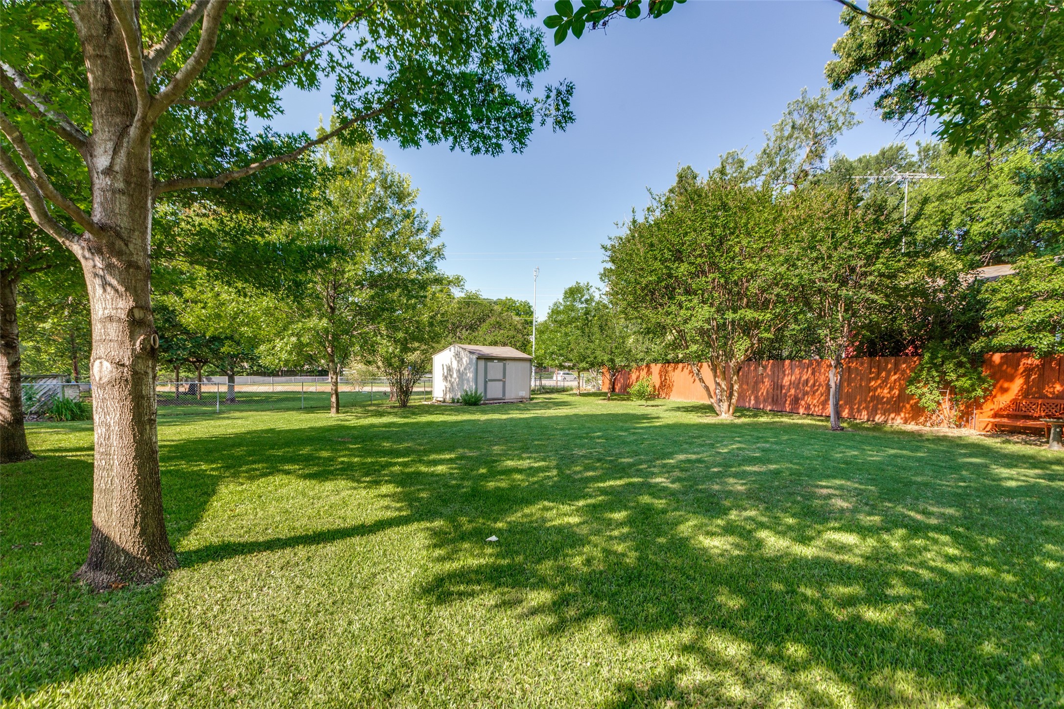 417 Arcadia Street Hurst TX 76053