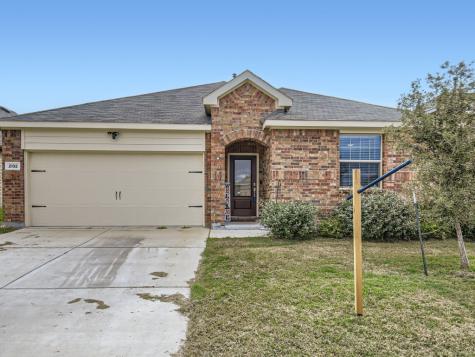 2132 Whispering Sage Boulevard Royse City TX 75189