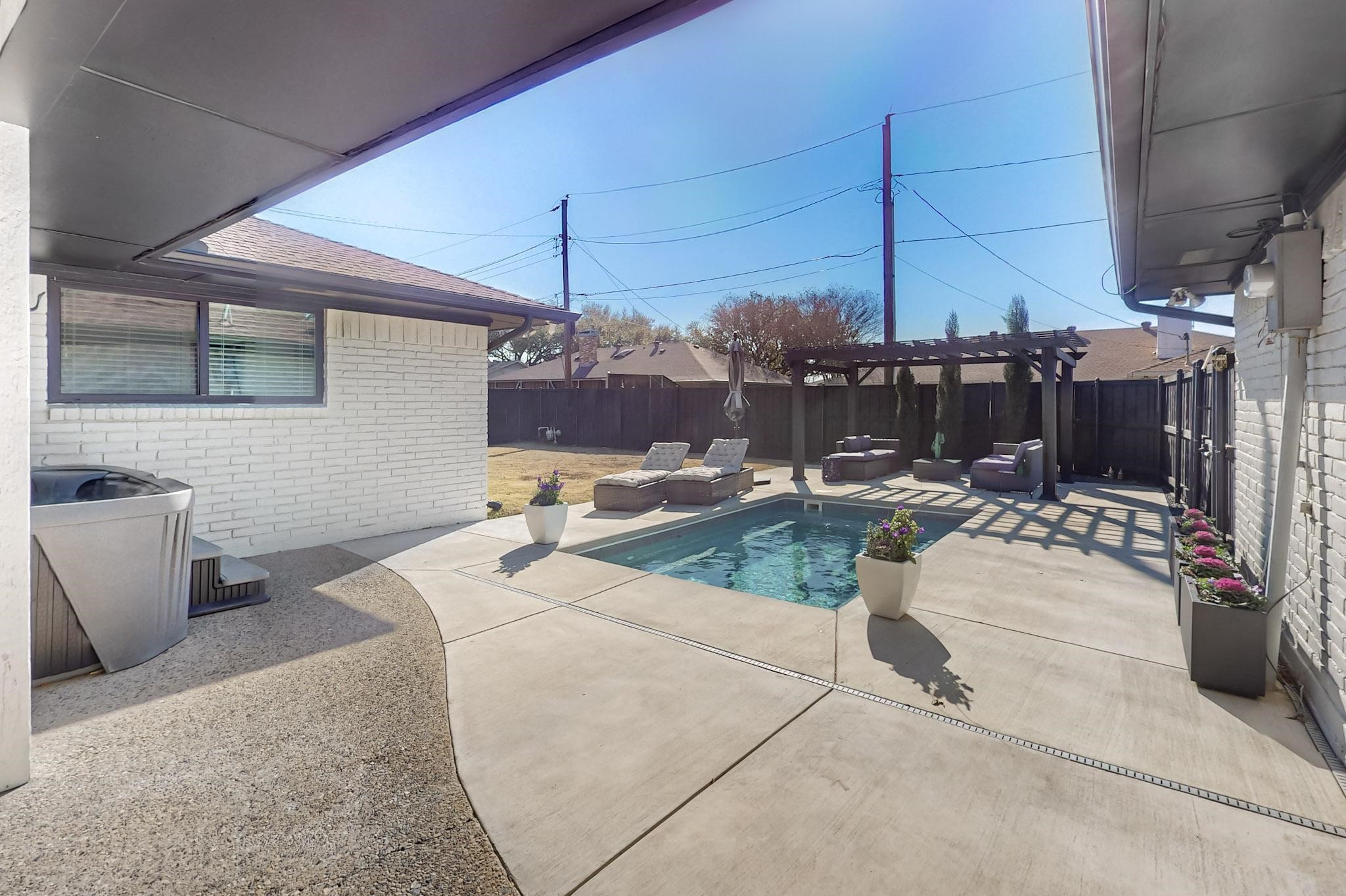 3436 Webb Garden Drive Dallas TX 75229