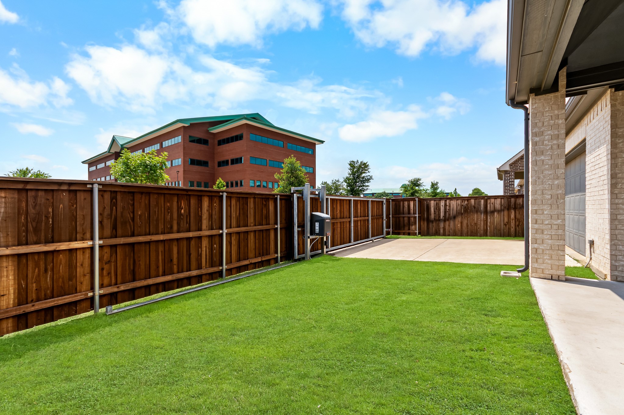 12961 Averi Lane Farmers Branch TX 75234