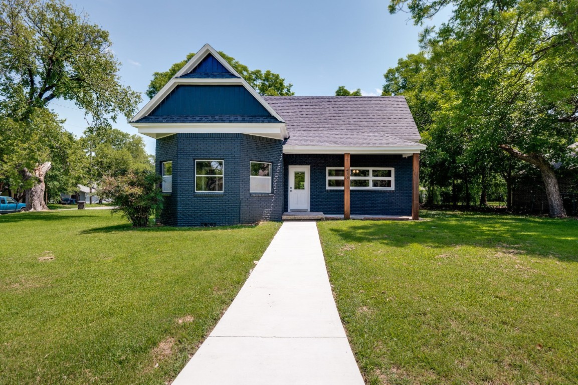 500 W Hull Street Denison TX 75020