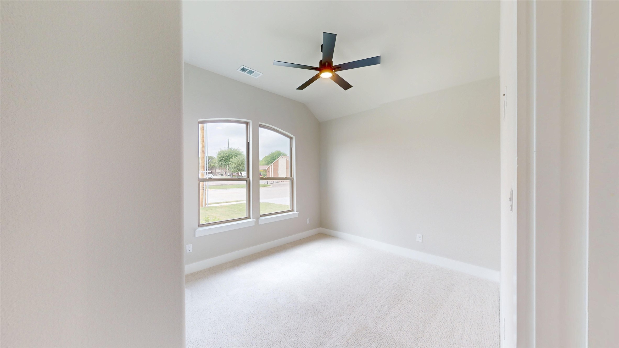 2337 SE 4th Street Grand Prairie TX 75051