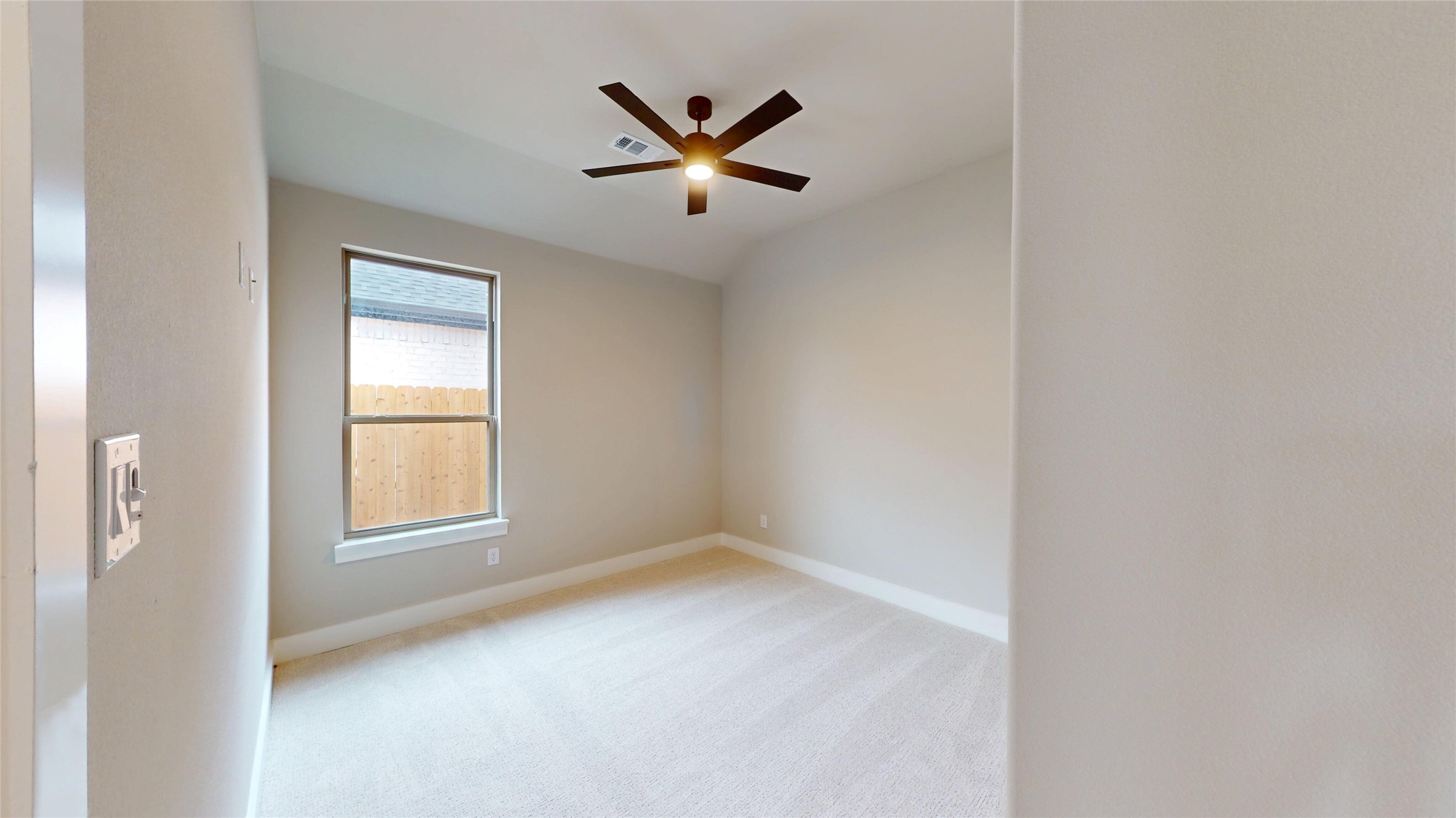 2337 SE 4th Street Grand Prairie TX 75051