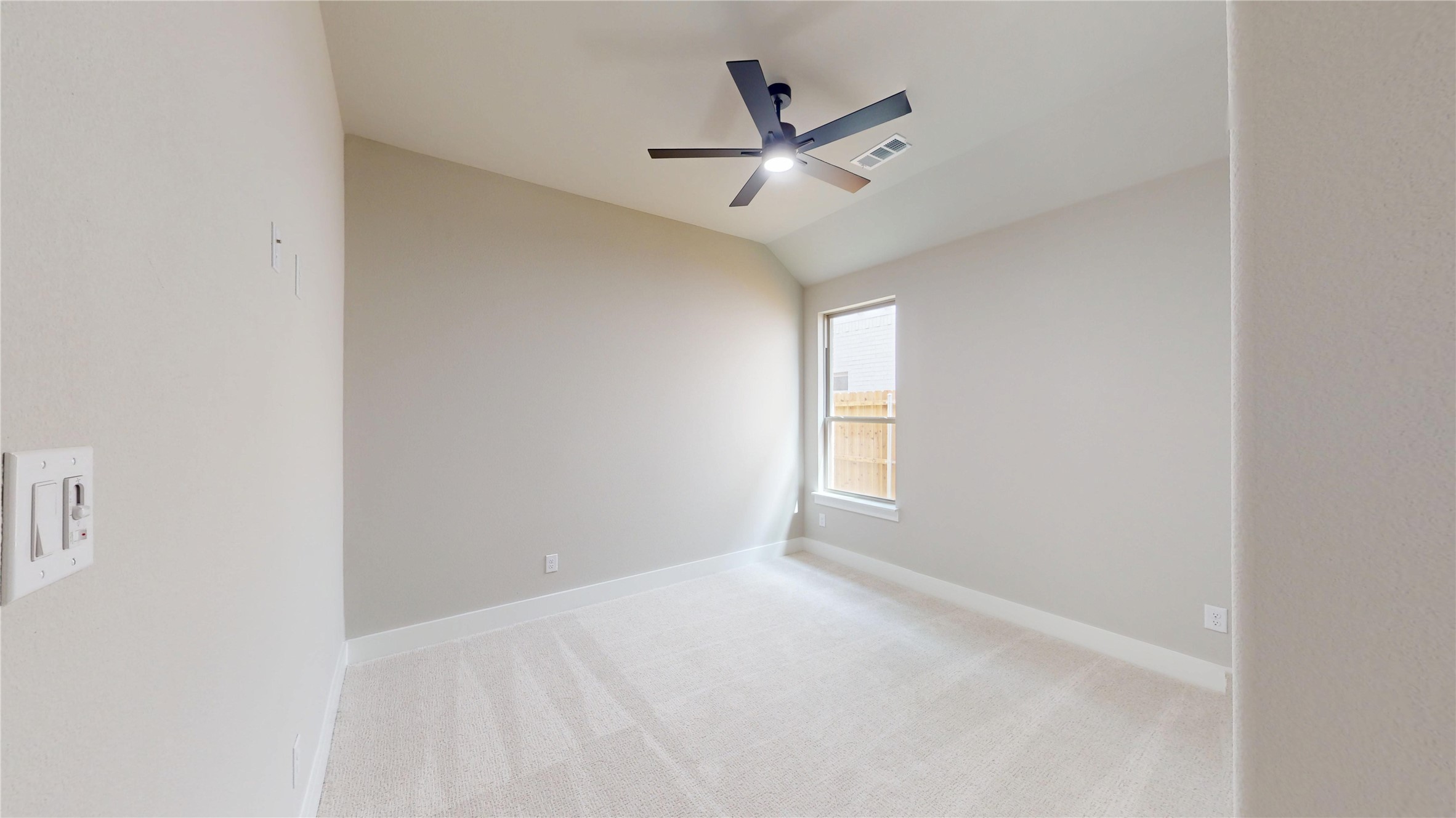 2337 SE 4th Street Grand Prairie TX 75051