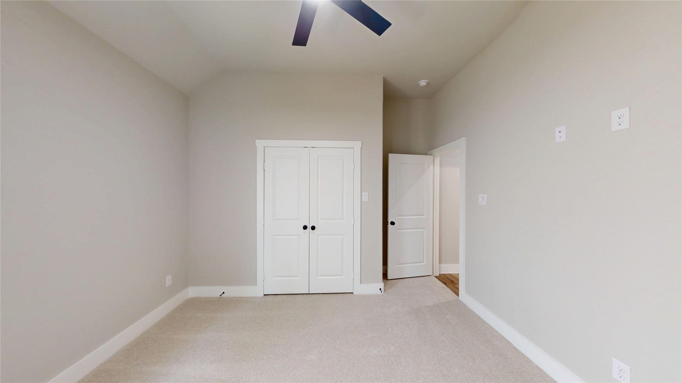 2337 SE 4th Street Grand Prairie TX 75051
