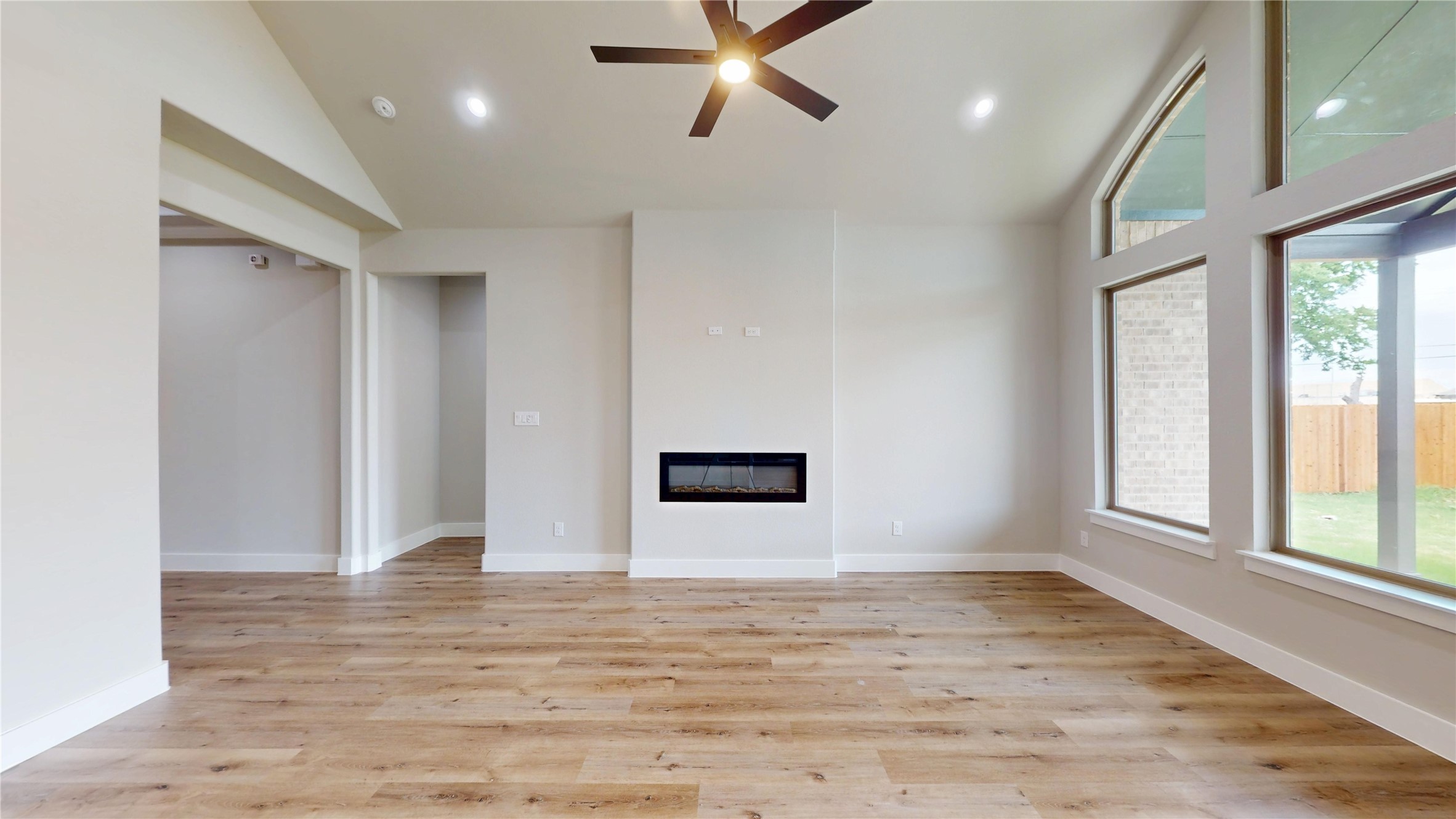 2337 SE 4th Street Grand Prairie TX 75051
