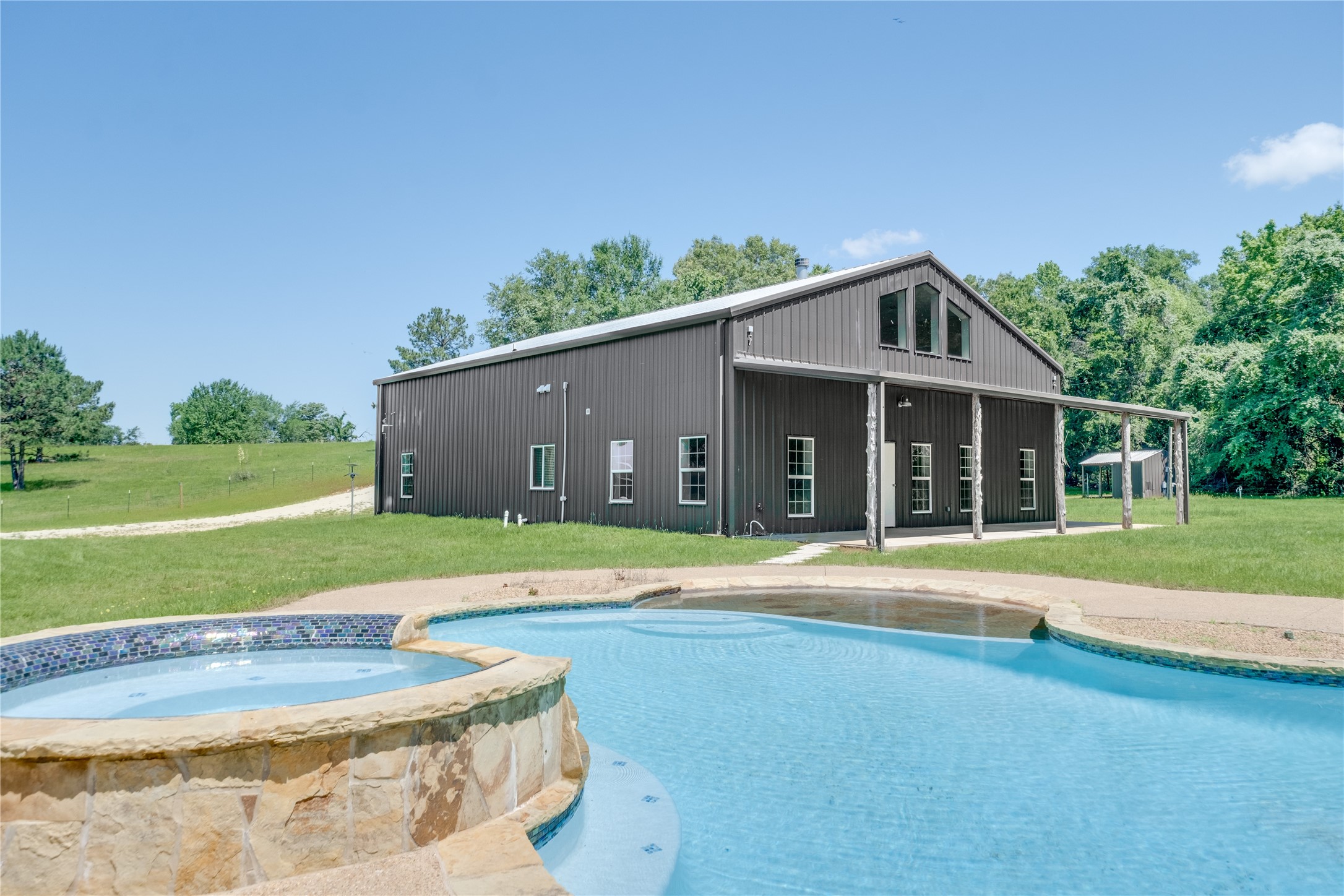 2455 An County Road 453 Palestine TX 75803