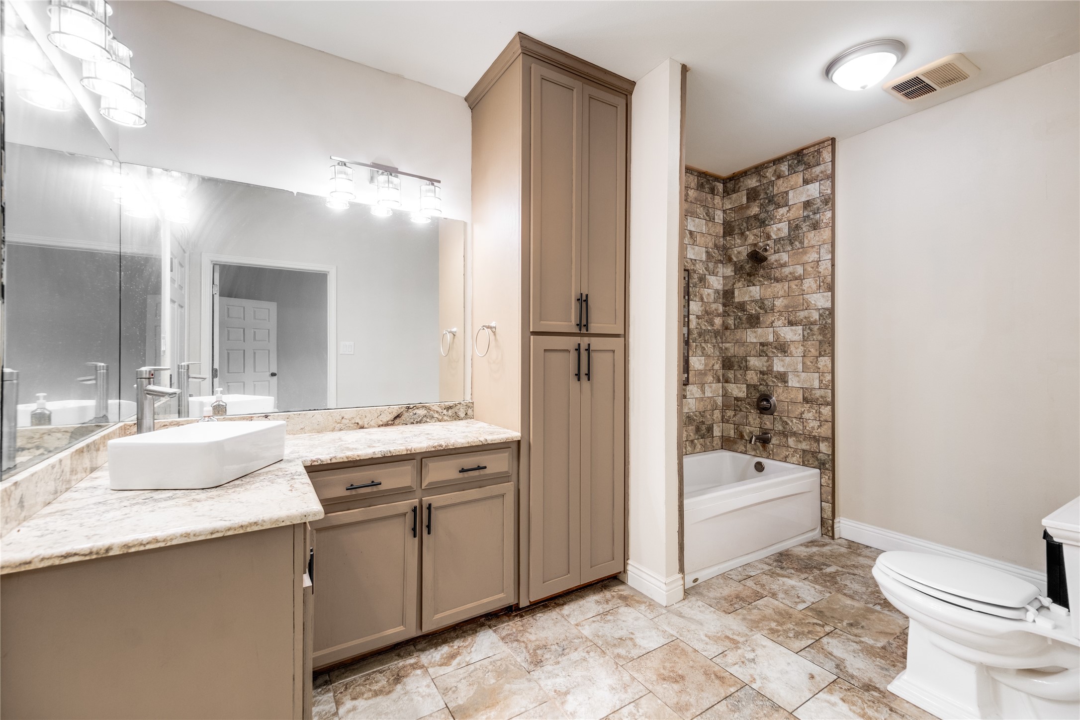 2455 An County Road 453 Palestine TX 75803