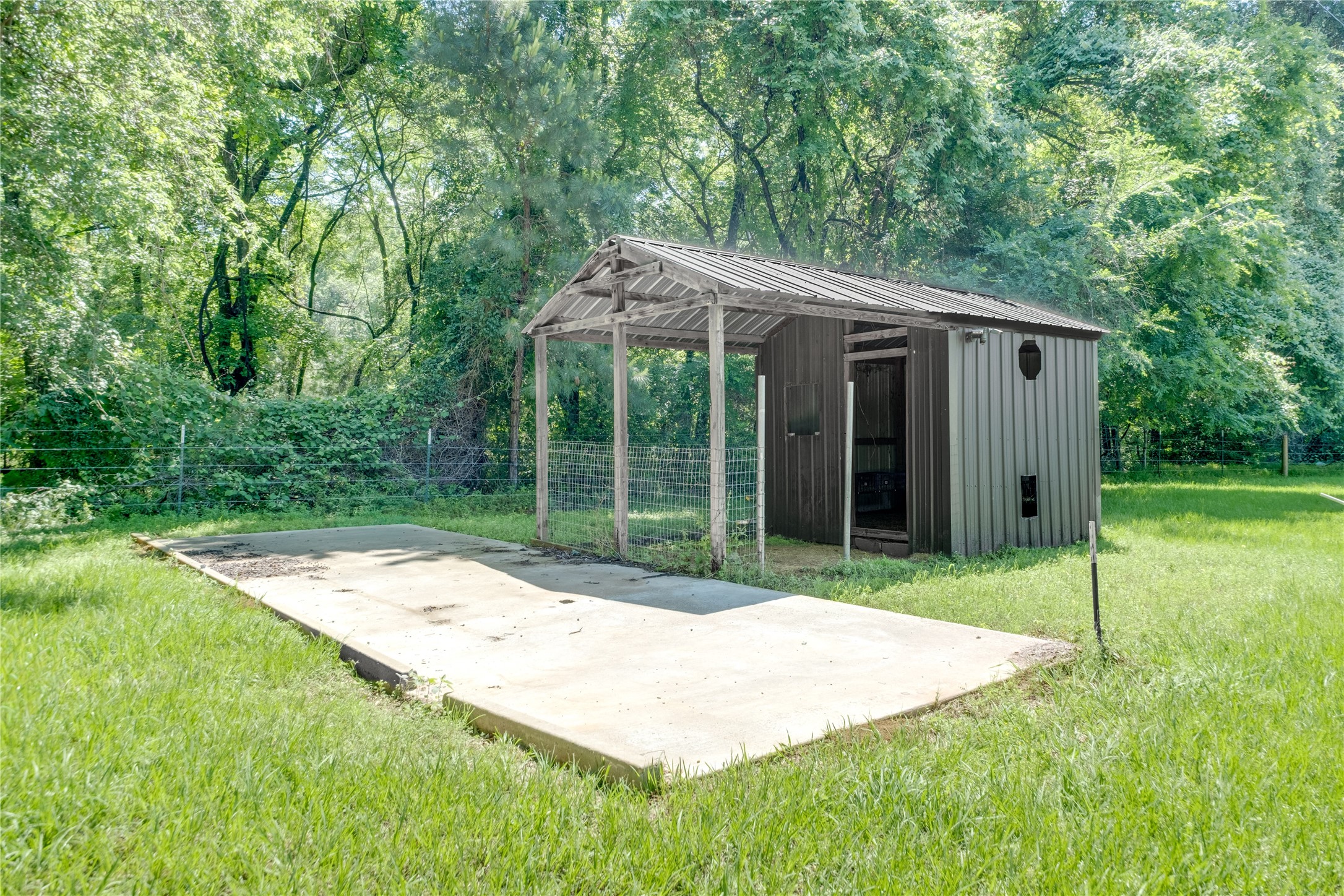 2455 An County Road 453 Palestine TX 75803
