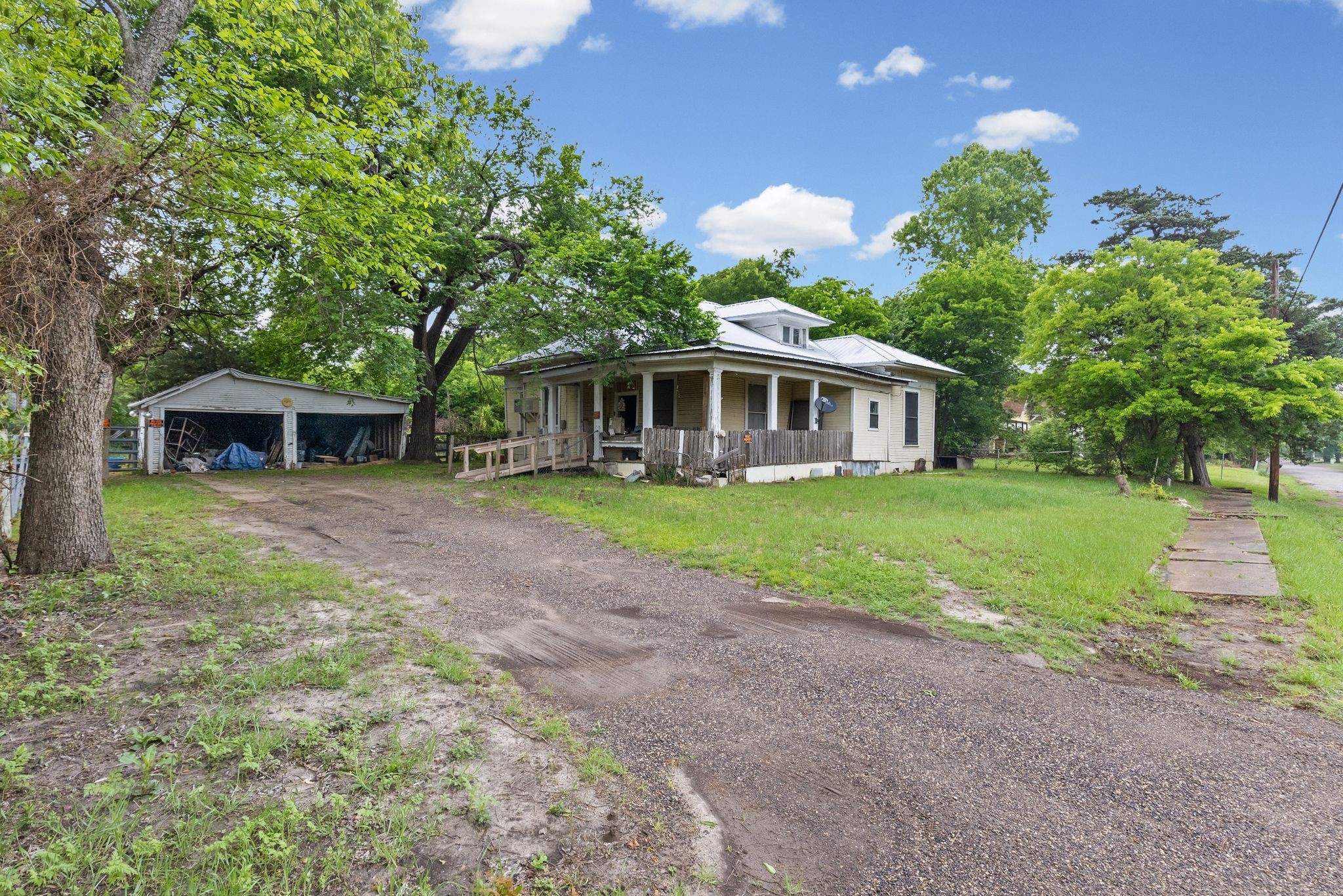 601 Gladys Street Lone Oak TX 75453